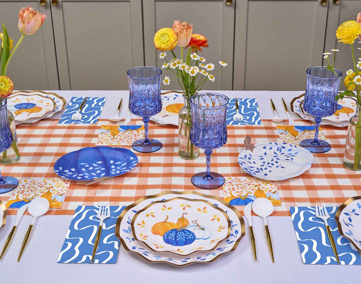 Harvest Blues Table Setting - Elegant Fall Dinnerware Set for Thanksgiving & Autumn Gatherings - Perfect for Holiday Entertaining & Seasonal Home Decor