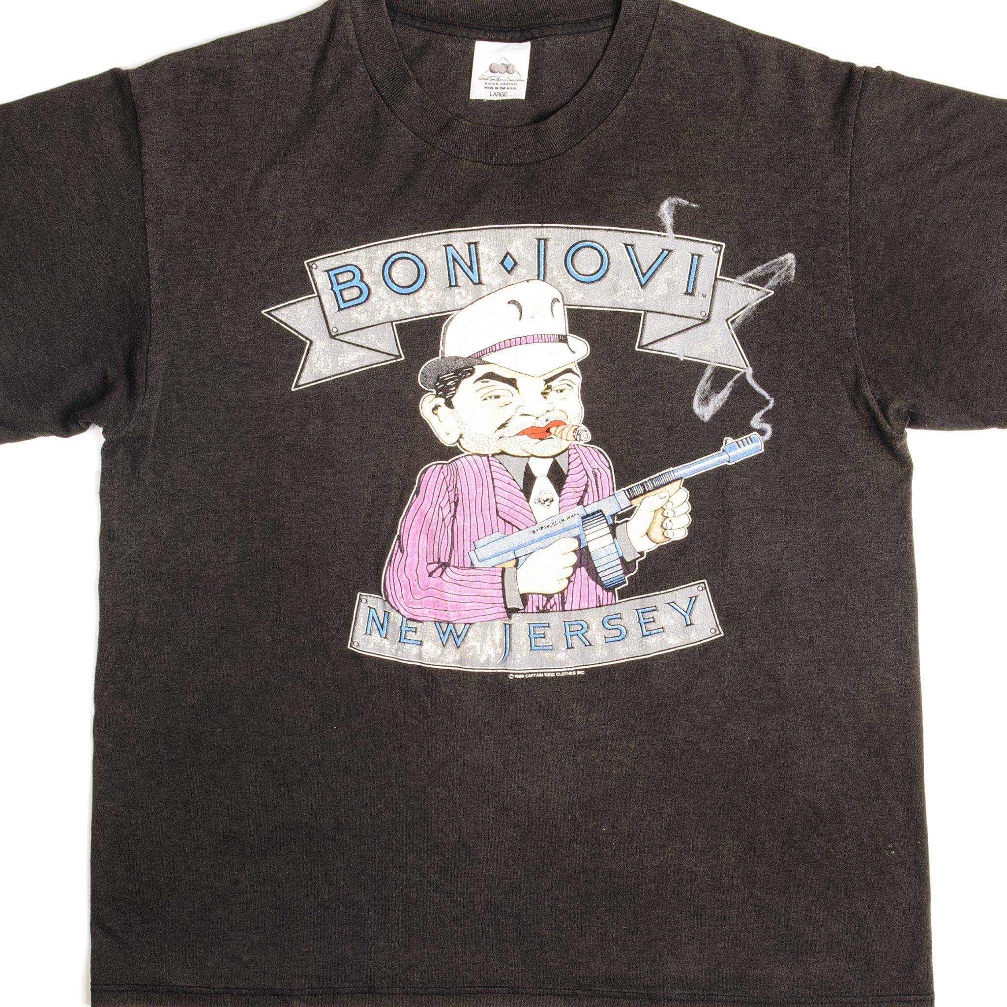 Vintage Bon Jovi 1988 Tour T-Shirt - Medium Size, Made in USA - Perfect for Concerts, Retro Fashion & Rock Music Fans