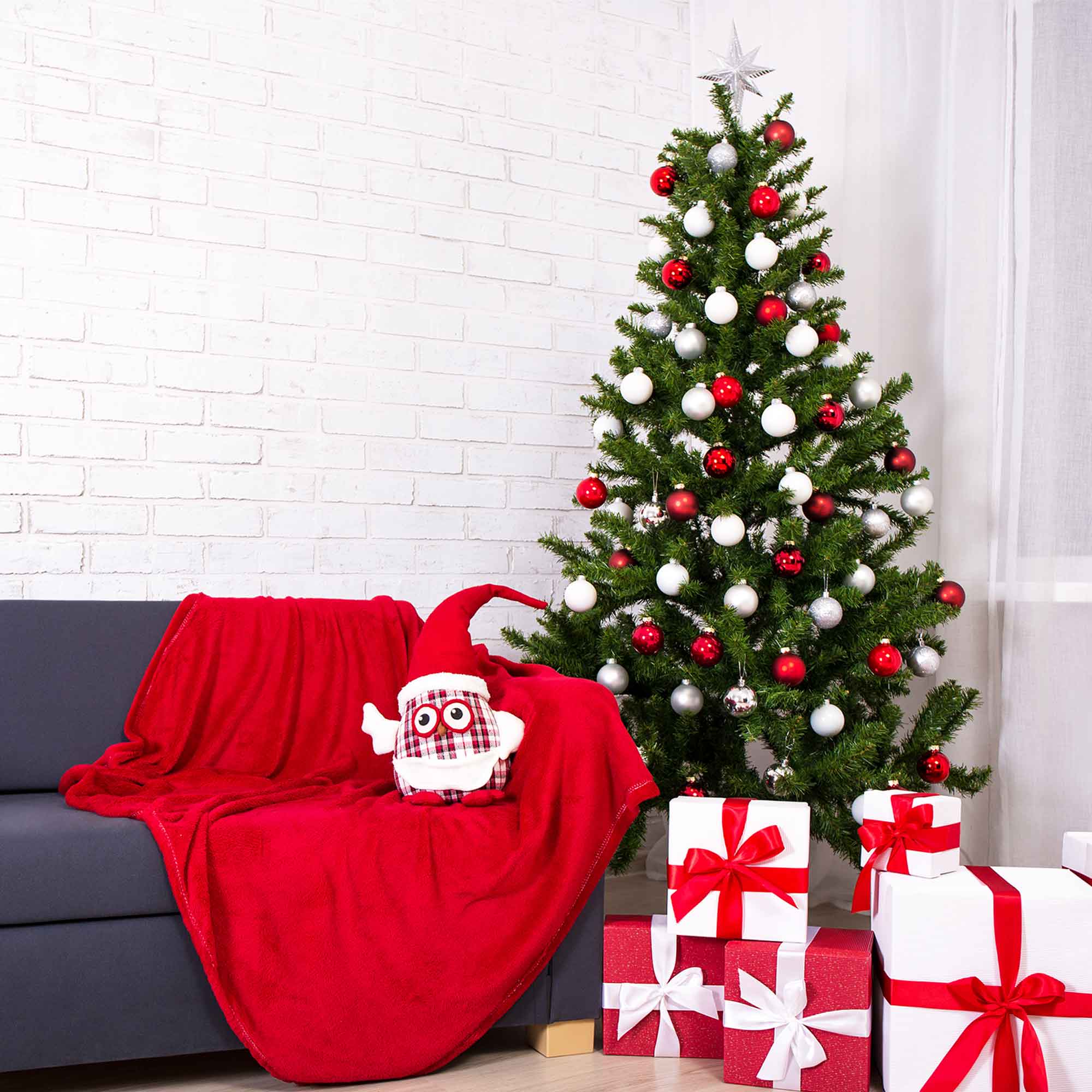 6ft Artificial Hinged Christmas Tree with 1200+ PE Tips & PVC Interior - Premium 180cm Holiday Decor for Living Room, Office, and Party Decoration