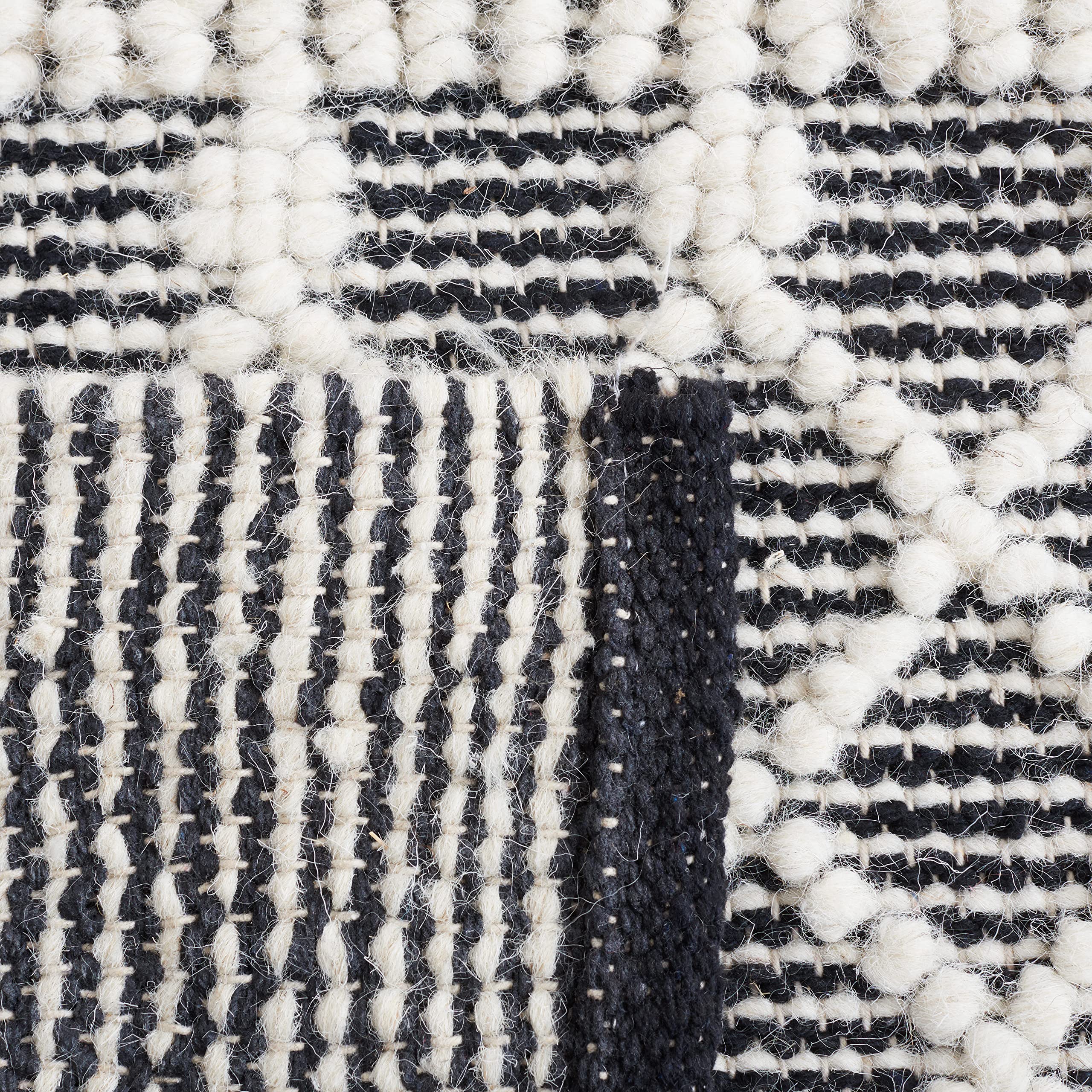 SAFAVIEH Natura Collection 6'x6' Ivory & Black Wool Area Rug - NAT828Z Handmade for Living Room, Dining Room, Bedroom | Soft & Durable Floor Covering for Home Decor