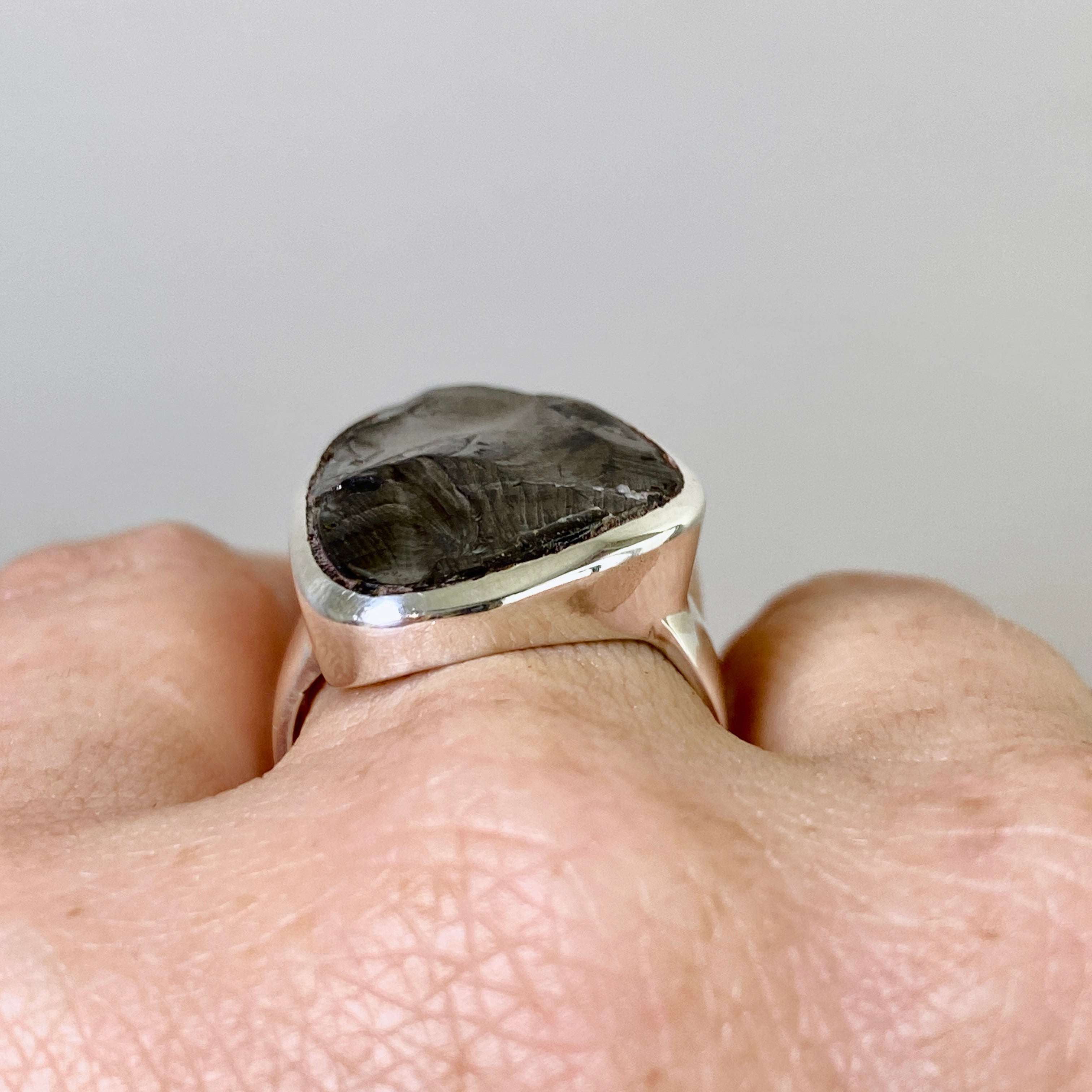 Shungite Freeform Raw Ring Size 8.5 for Women - Natural Black Stone Healing Jewelry for EMF Protection & Stress Relief - Perfect for Meditation, Yoga & Energy Balancing