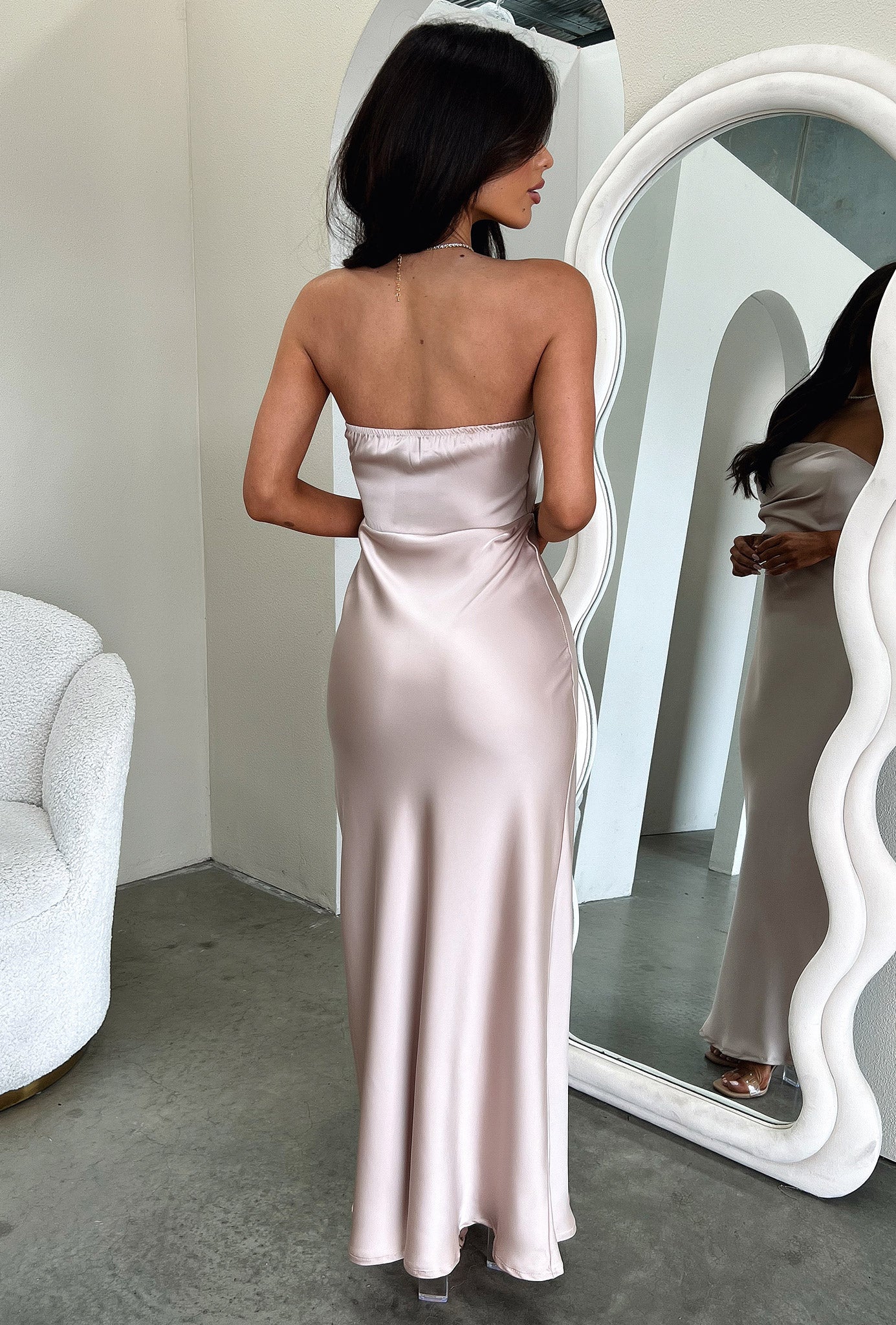 Elio Dress in Champagne - Elegant Women's Party & Evening Gown for Weddings, Cocktail Events & Special Occasions