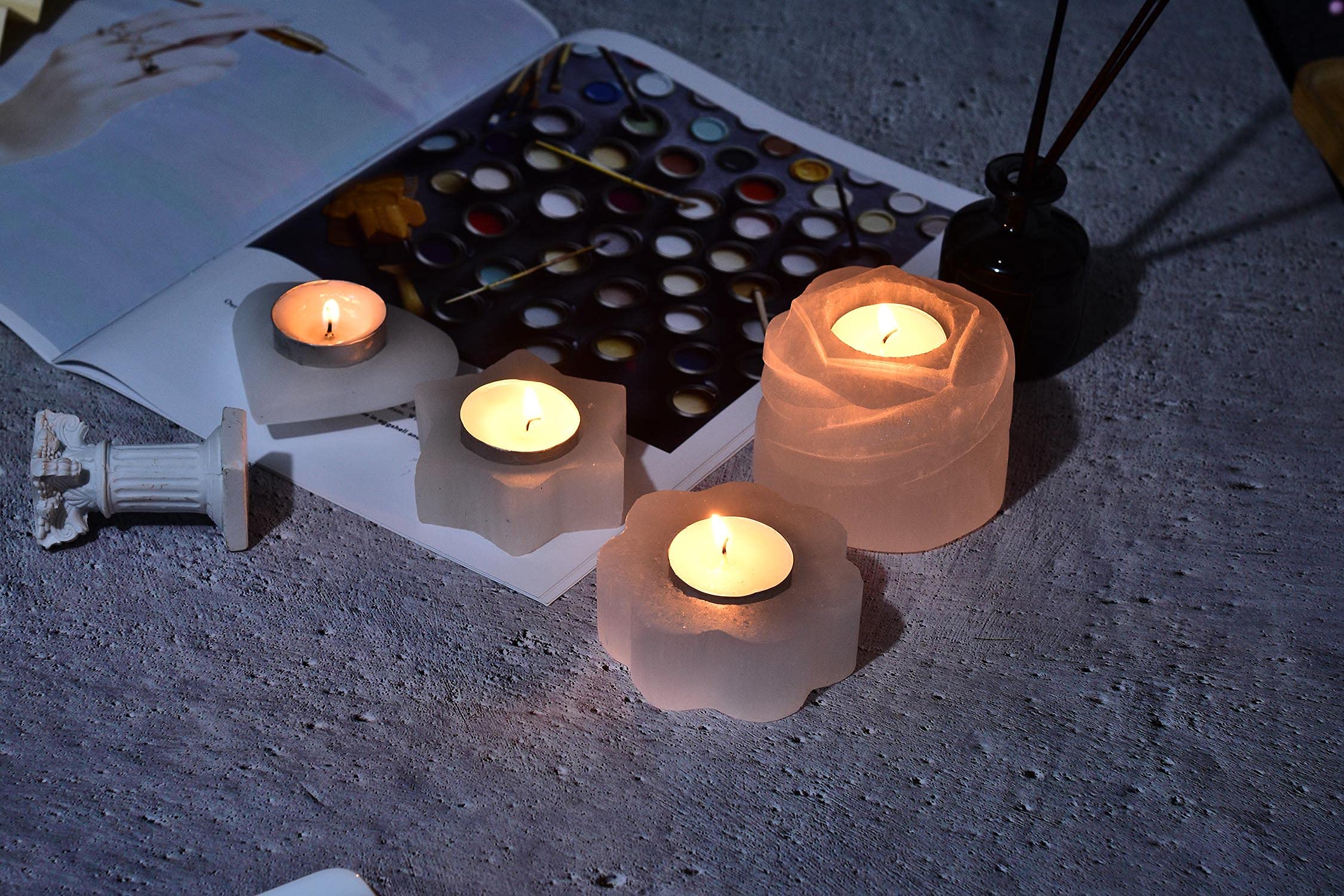 AMOYSTONE Selenite Tealight Holders - 2PC Star Shaped Crystal Candle Holders for Decorative Home & Meditation, 3