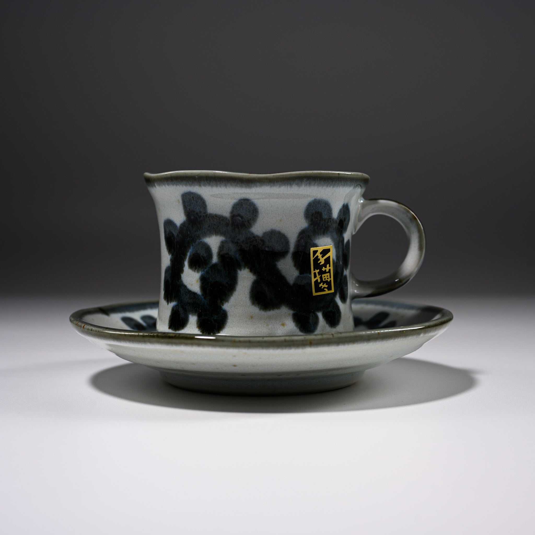 Hand-Painted Mino Ware Gosu Tako Cup and Saucer Set - Traditional Japanese Ceramic Tea Cup for Matcha, Coffee, or Dessert - Elegant Home & Cafe Tableware