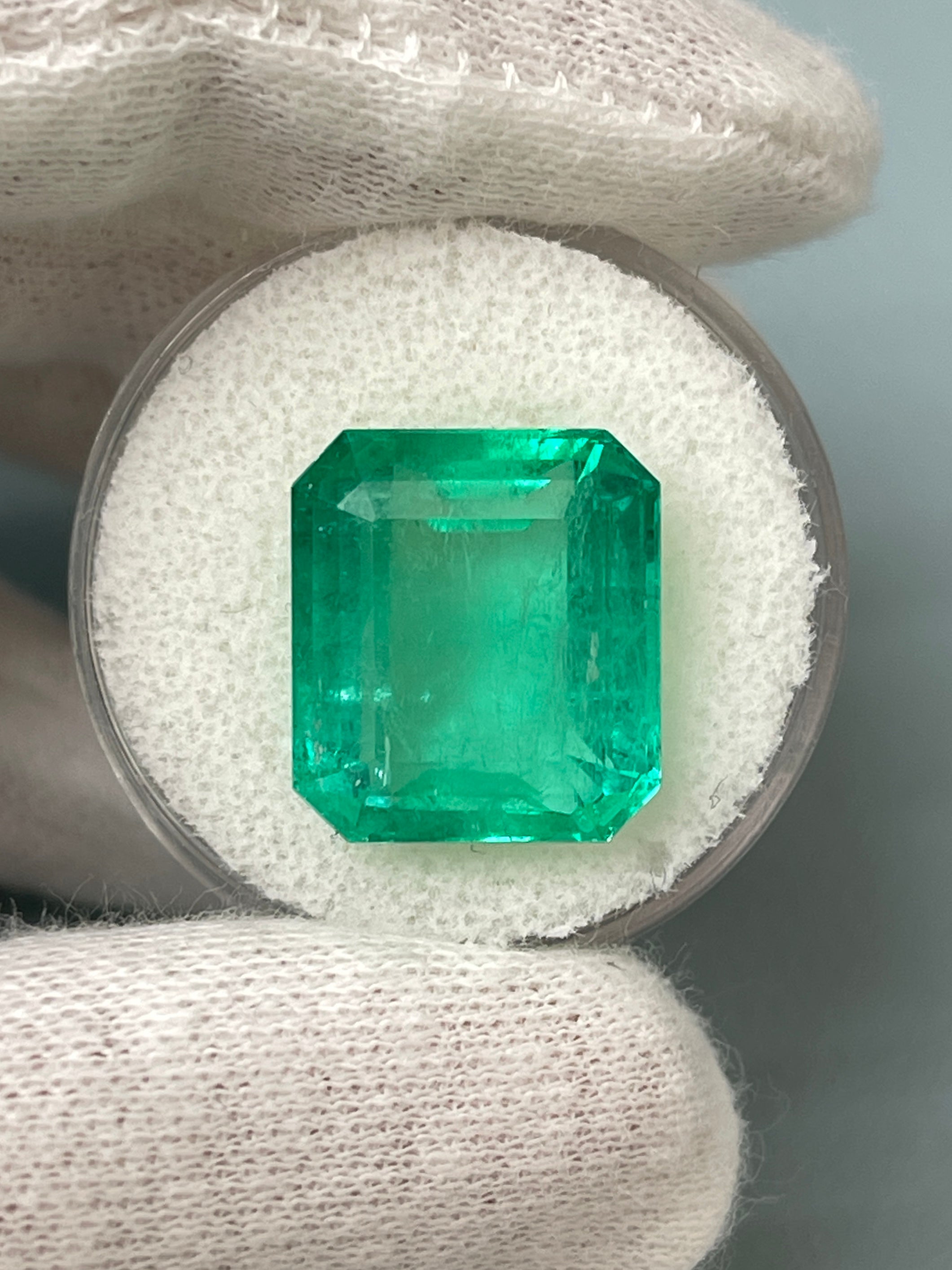 13.82 Carat Colombian Emerald Loose Gemstone - 15x14mm Emerald Cut for Jewelry Making & Engagement Rings