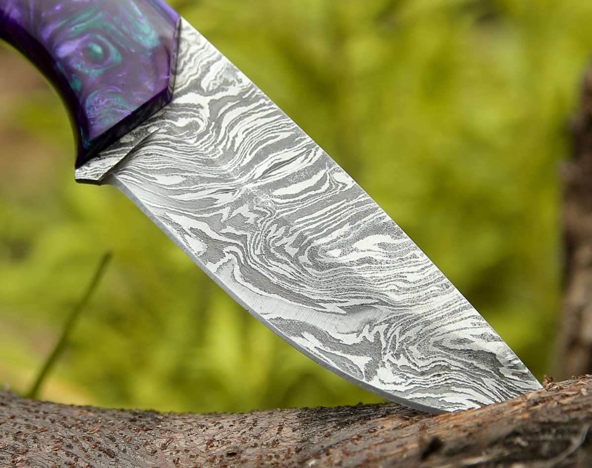 Premium Damascus Steel Hunting Knife - Handcrafted with Resin Handle - Perfect for Outdoor Camping, Bushcraft & Survival Gear