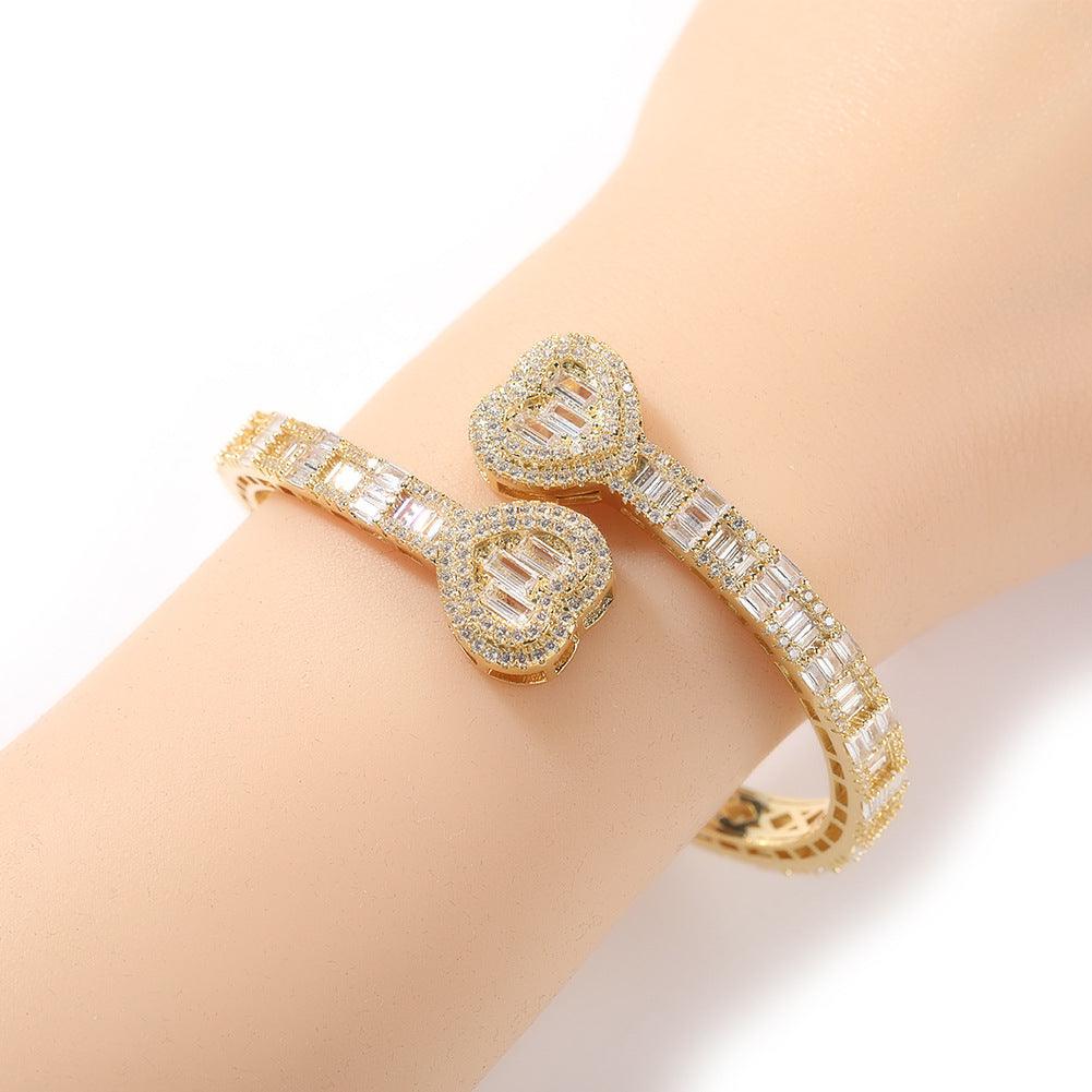 Geometric Diamond Love Spring Buckle Bracelet for Women - Elegant Fashion Jewelry Gift for Valentine's Day, Anniversary & Special Occasions