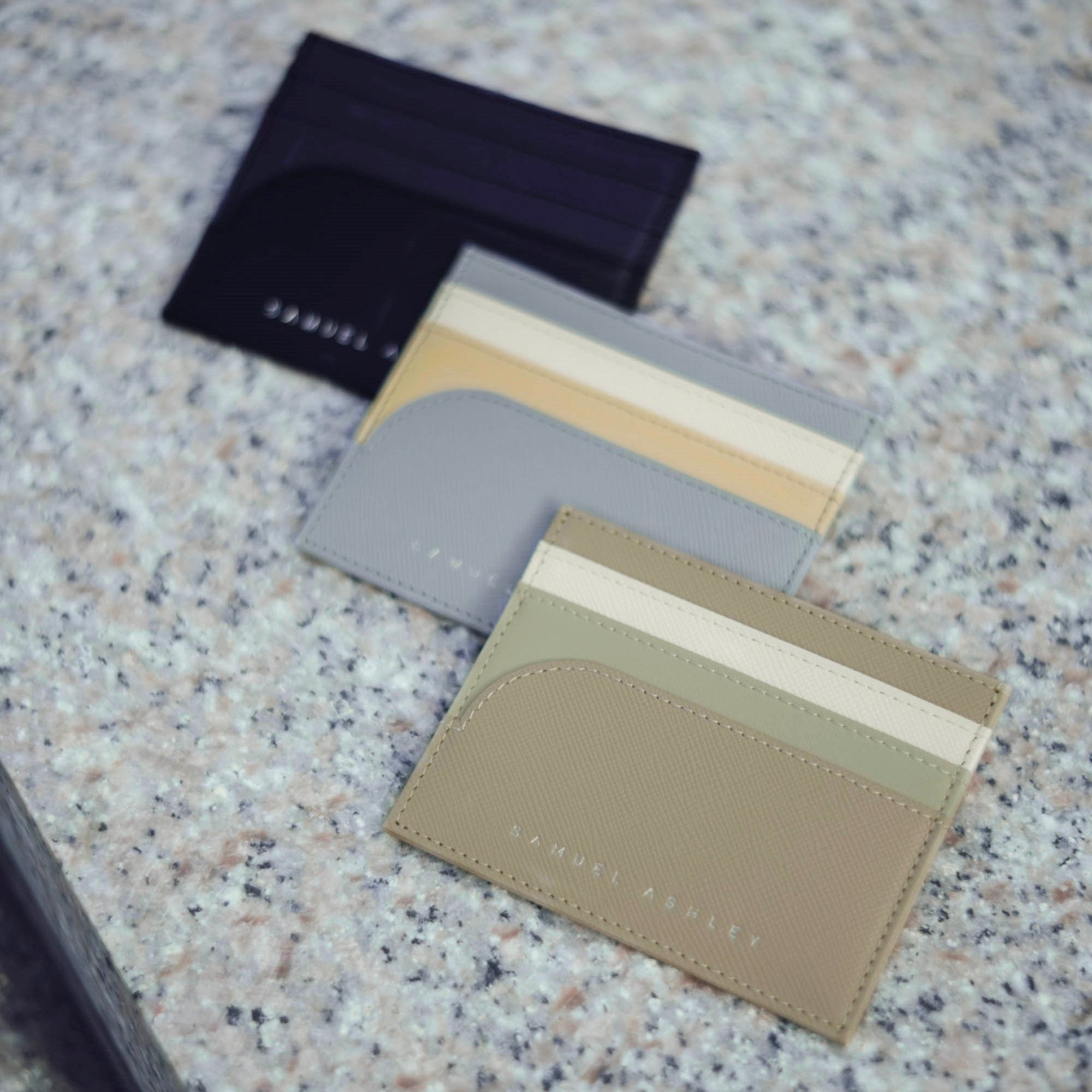 Premium Flynn Genuine Leather Card Holder - RFID Blocking Slim Wallet for Men & Women - Perfect for Travel, Business & Everyday Use
