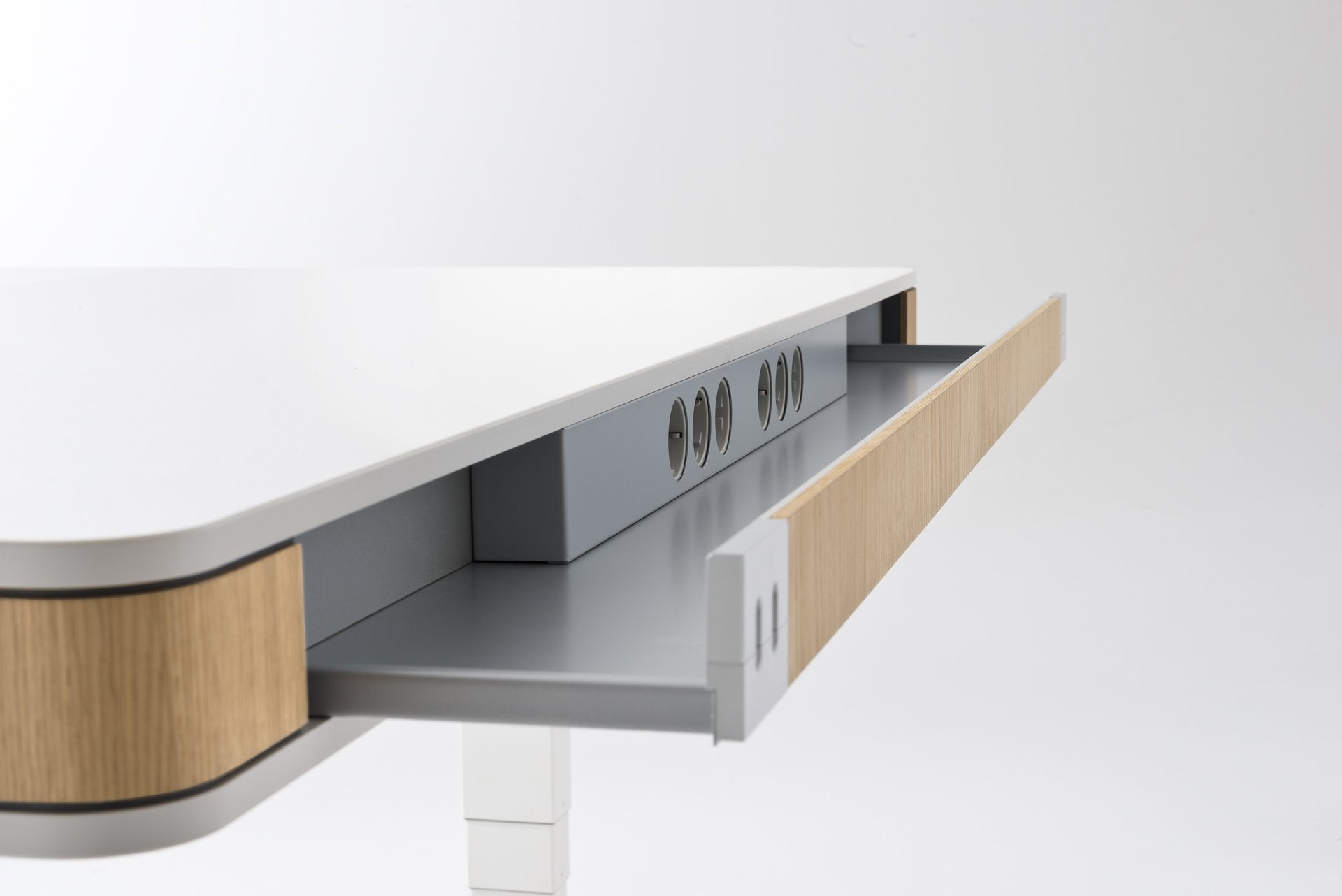 Moll T7 Electric Standing Desk - Adjustable Height Ergonomic Home Office Desk for Work & Study - Perfect for Remote Work, Gaming & Small Spaces