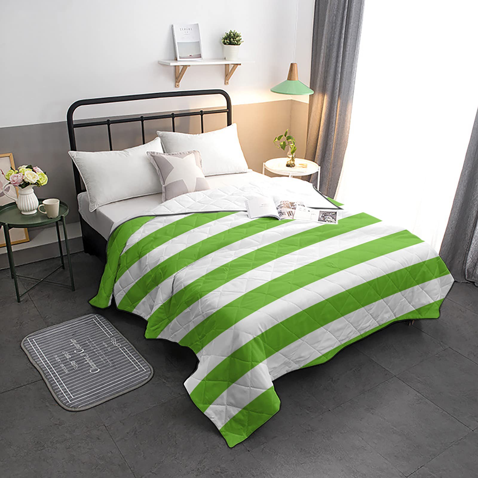 HELLOWINK King Size Cooling Comforter - Soft & Lightweight Quilted Duvet, Mint Green Stripes, All Season Down Alternative Bedding for Hot Sleepers | Perfect for Bedrooms, Guest Rooms & Dormitories