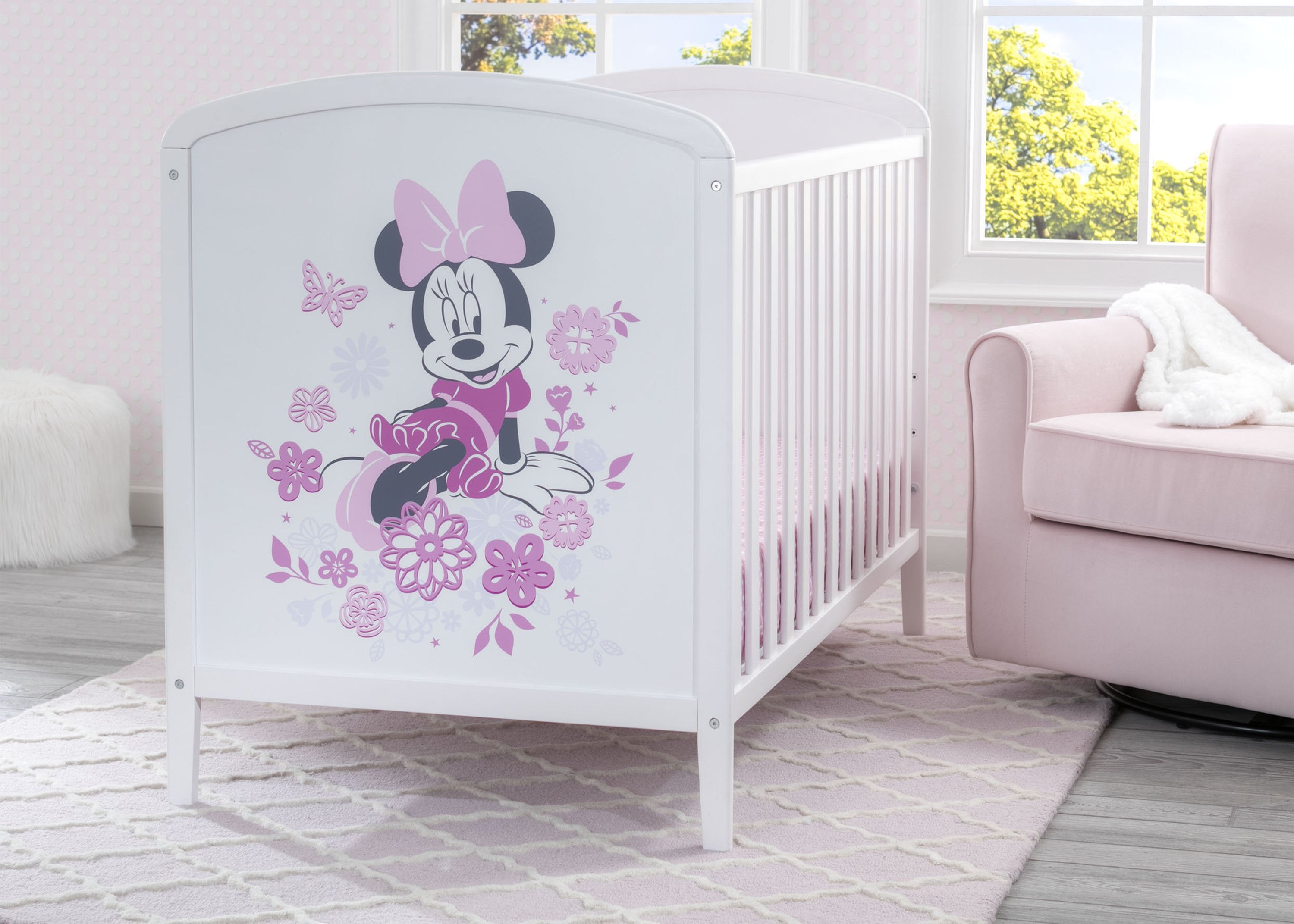 Bianca White with Minnie (1302)