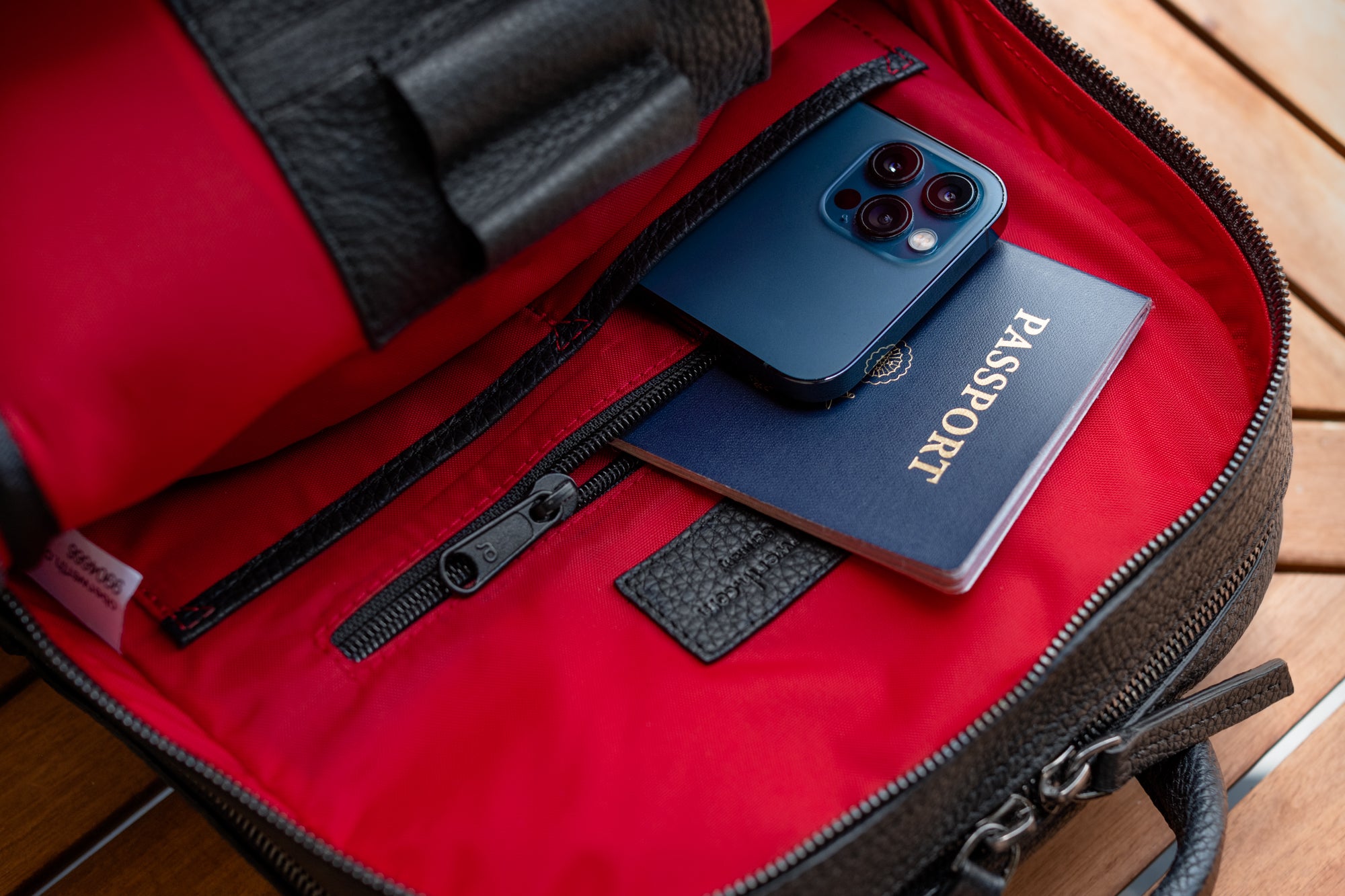 Oberwerth Q Backpack - Premium Leather Camera Backpack for DSLR & 13-Inch Tablet (Black with Red Lining) - Perfect for Photographers & Travel Enthusiasts