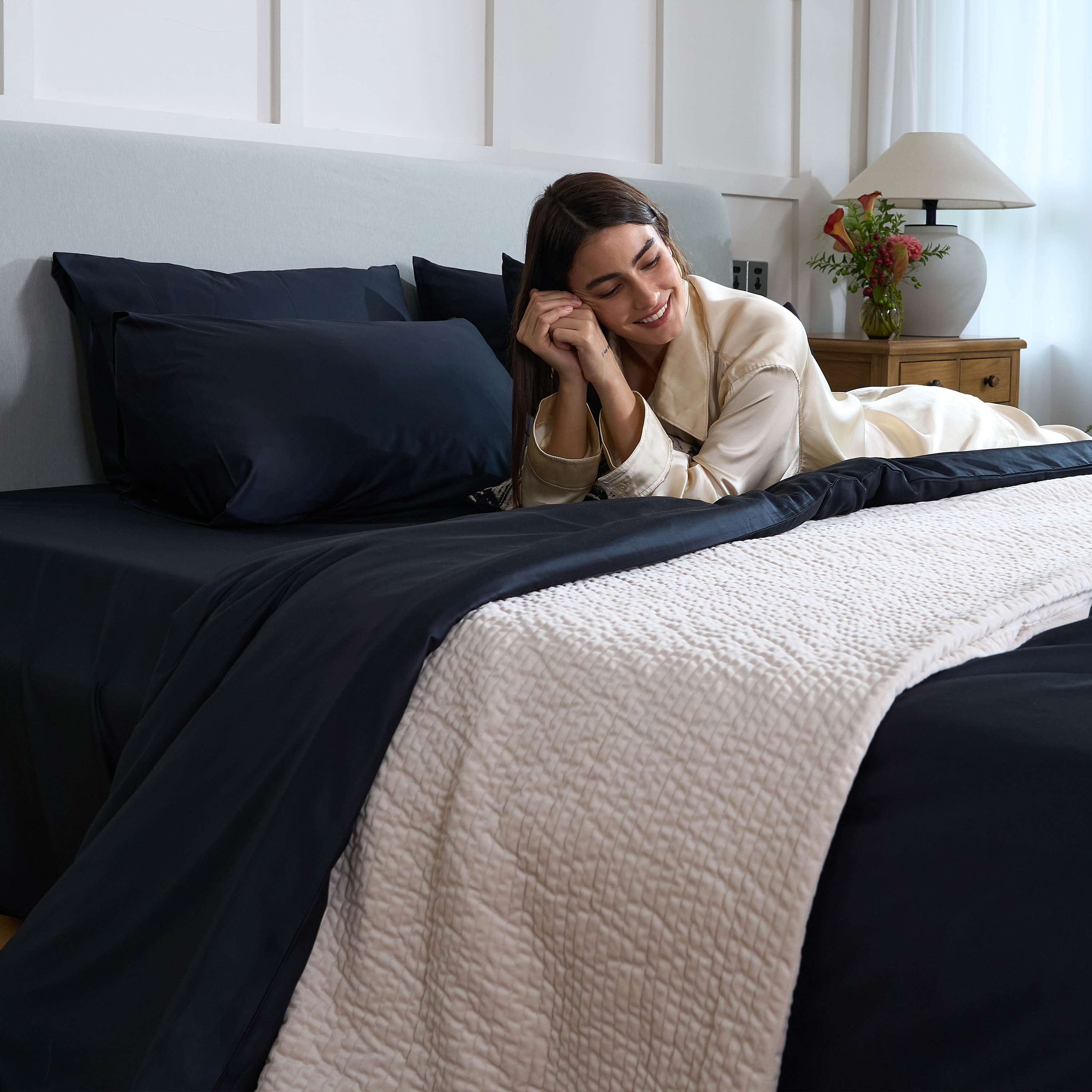 FURRFREE Bamboo Sheet Set - Hypoallergenic & Pet Hair Resistant Bedding for Dogs & Cats - Perfect for Allergy Sufferers & Pet Owners