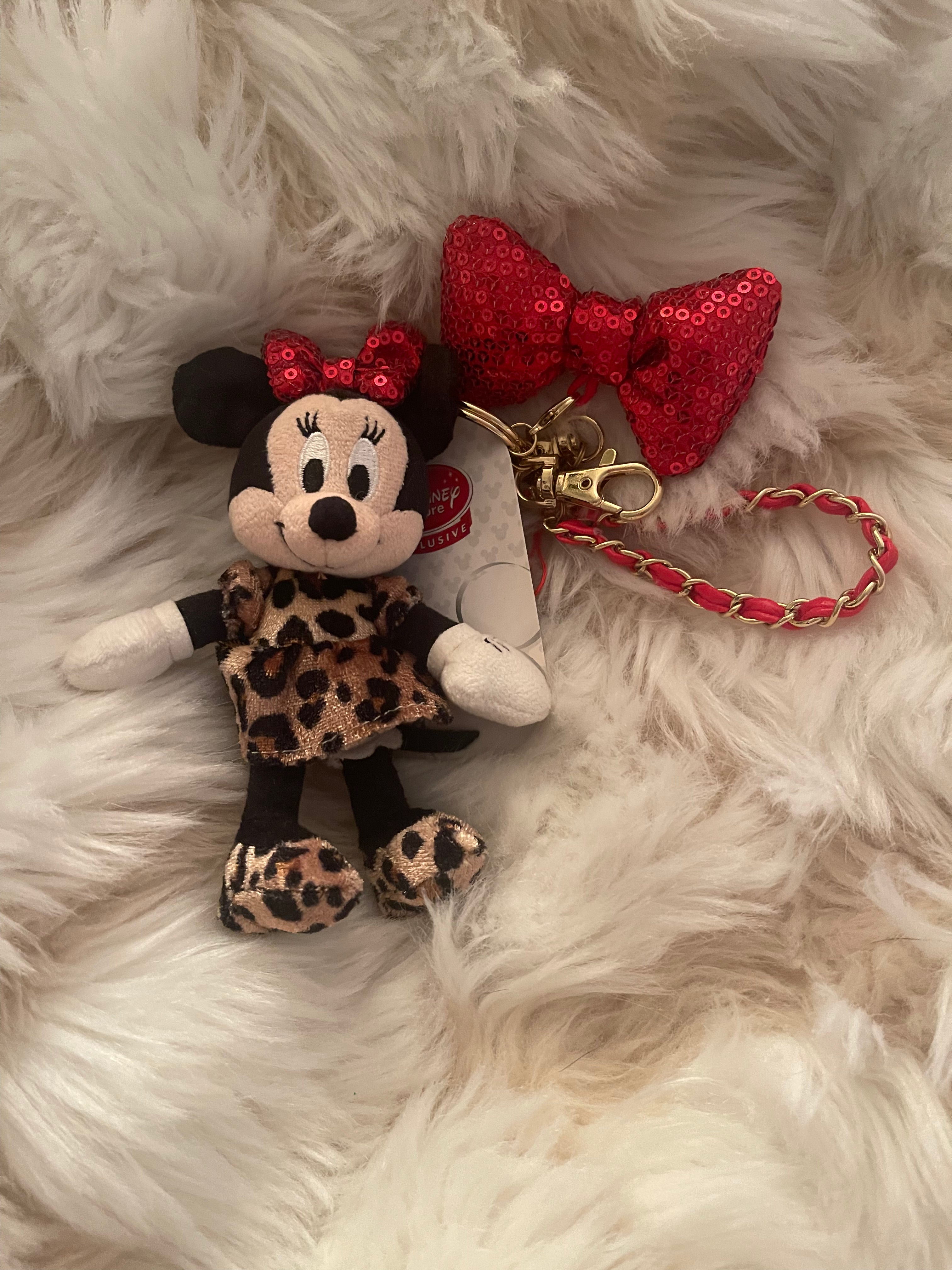 Disney Minnie Mouse Plush Keychain - Cute Soft Stuffed Animal Toy for Kids, Bags, Backpacks & Gifts | Perfect for Disney Fans, School Accessories & Travel Souvenirs