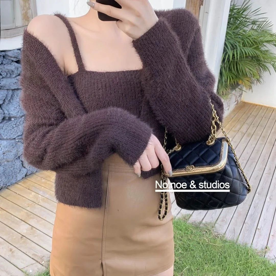 Soft & Cozy Women's Knitted Sweater - Warm Winter Pullover for Casual Outfits & Layering