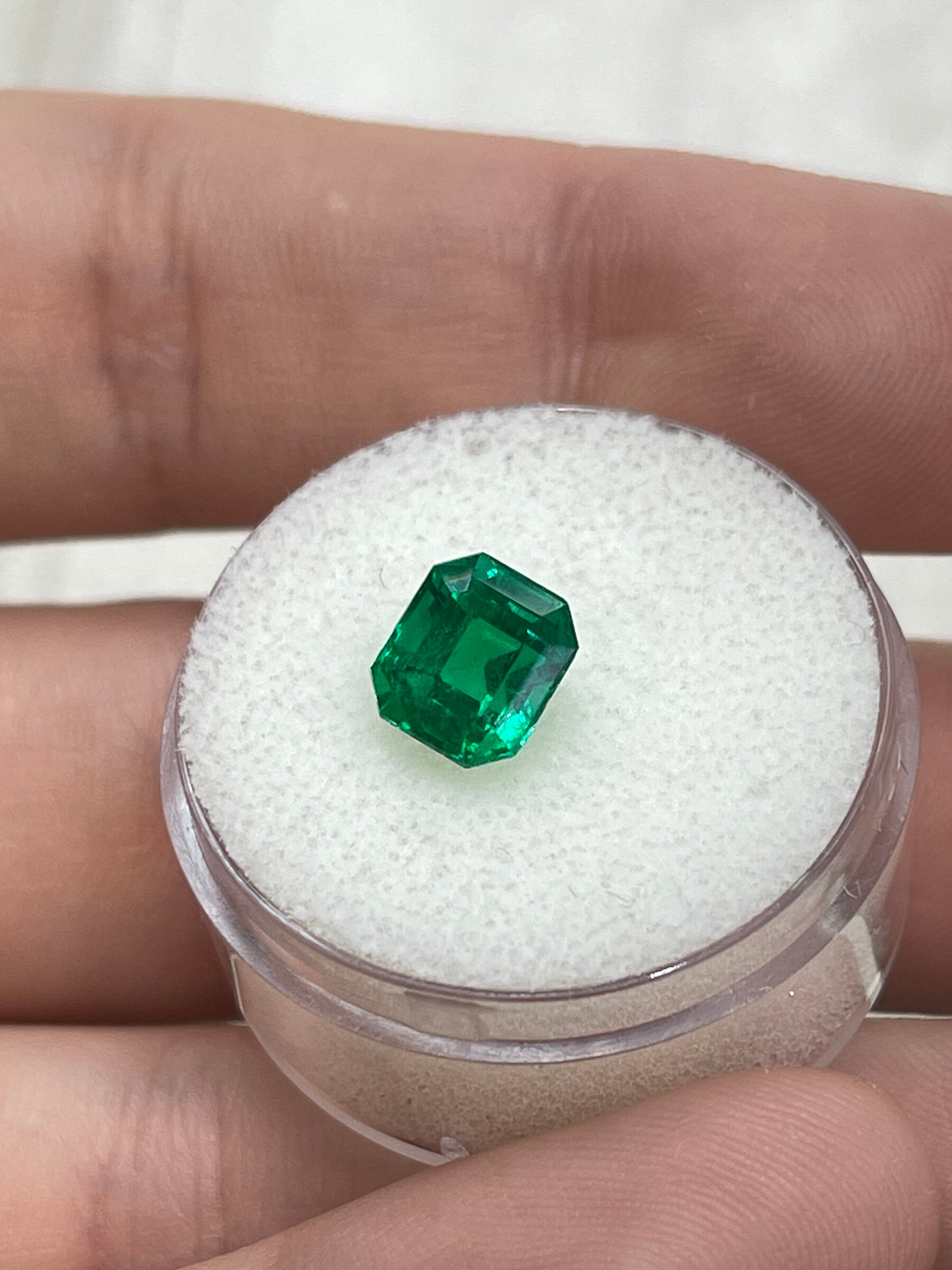 Faith Lab Diamond Art Deco Custom Ring - 1.75 Carat 7.5x6.75mm AAA+ Vivid Muzo Green Colombian Emerald, Emerald Cut Loose Gemstone for Investment & Jewelry Making | Perfect for Engagement Rings, Anniversary Gifts & Luxury Collections