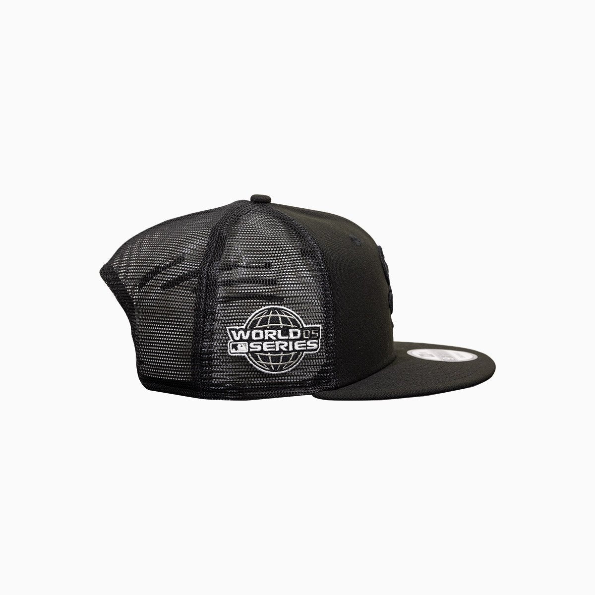 Chicago White Sox 2005 World Series Champions MLB Snapback Trucker Hat - Official 9Fifty Adjustable Baseball Cap for Men & Women - Perfect for Baseball Games, Sports Events & Streetwear Fashion