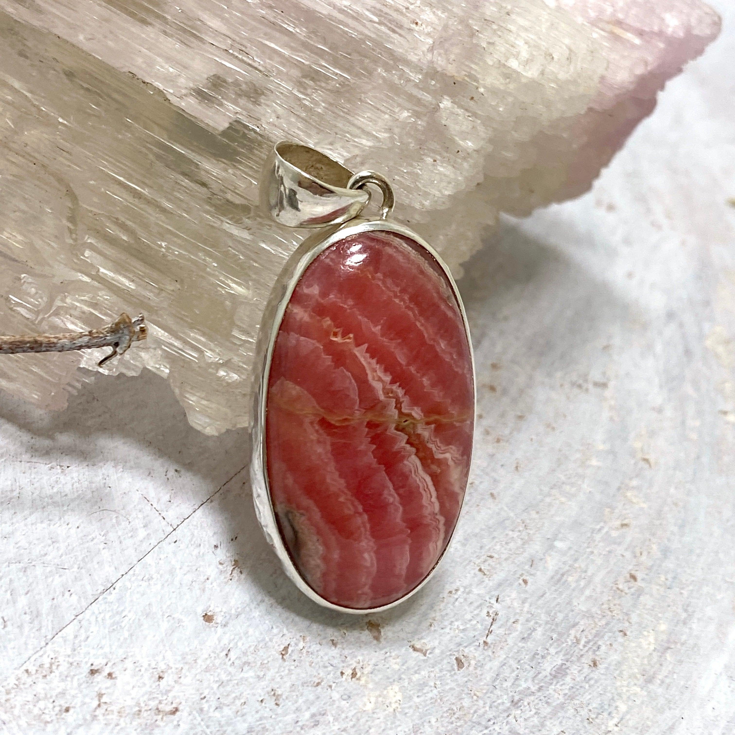 Rhodochrosite Oval Pendant Necklace KPGJ3238 - Elegant Gemstone Jewelry for Women, Perfect for Gifts & Special Occasions