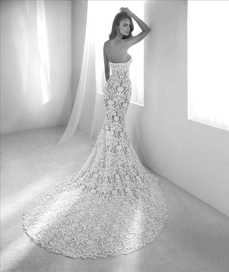 Atelier Pronovias Runis Wedding Dress - Size 10 | Elegant Bridal Gown for Church Ceremony & Reception