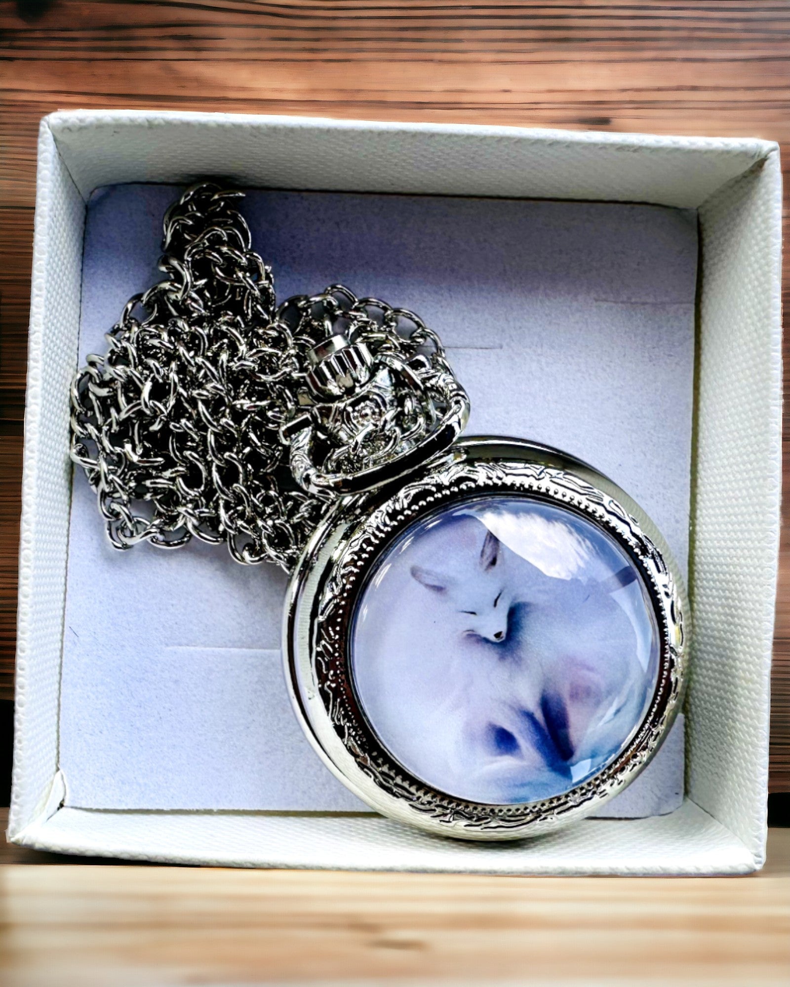 Custom Engraved Mystical Fox Pocket Watch - Vintage Style Gift for Men & Women - Perfect for Weddings, Anniversaries, and Special Occasions