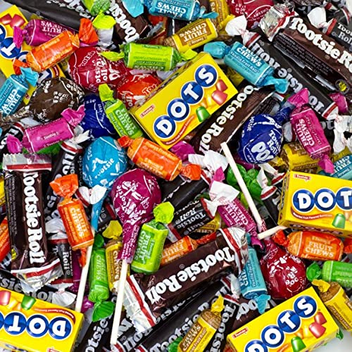 Tootsie Roll Child's Play Candy Favorites - 4lb Bulk Individually Wrapped Party Candy Variety Mix (Peanut Free, Gluten Free) - Perfect for Birthday Parties, Halloween Treats & Office Snacks