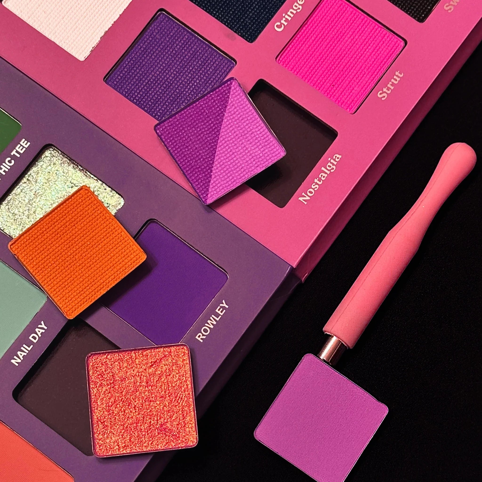 Premium Magnetic Palette Tool for Makeup Artists - Perfect for Organizing Eyeshadows, Blushes & Cosmetics On-The-Go