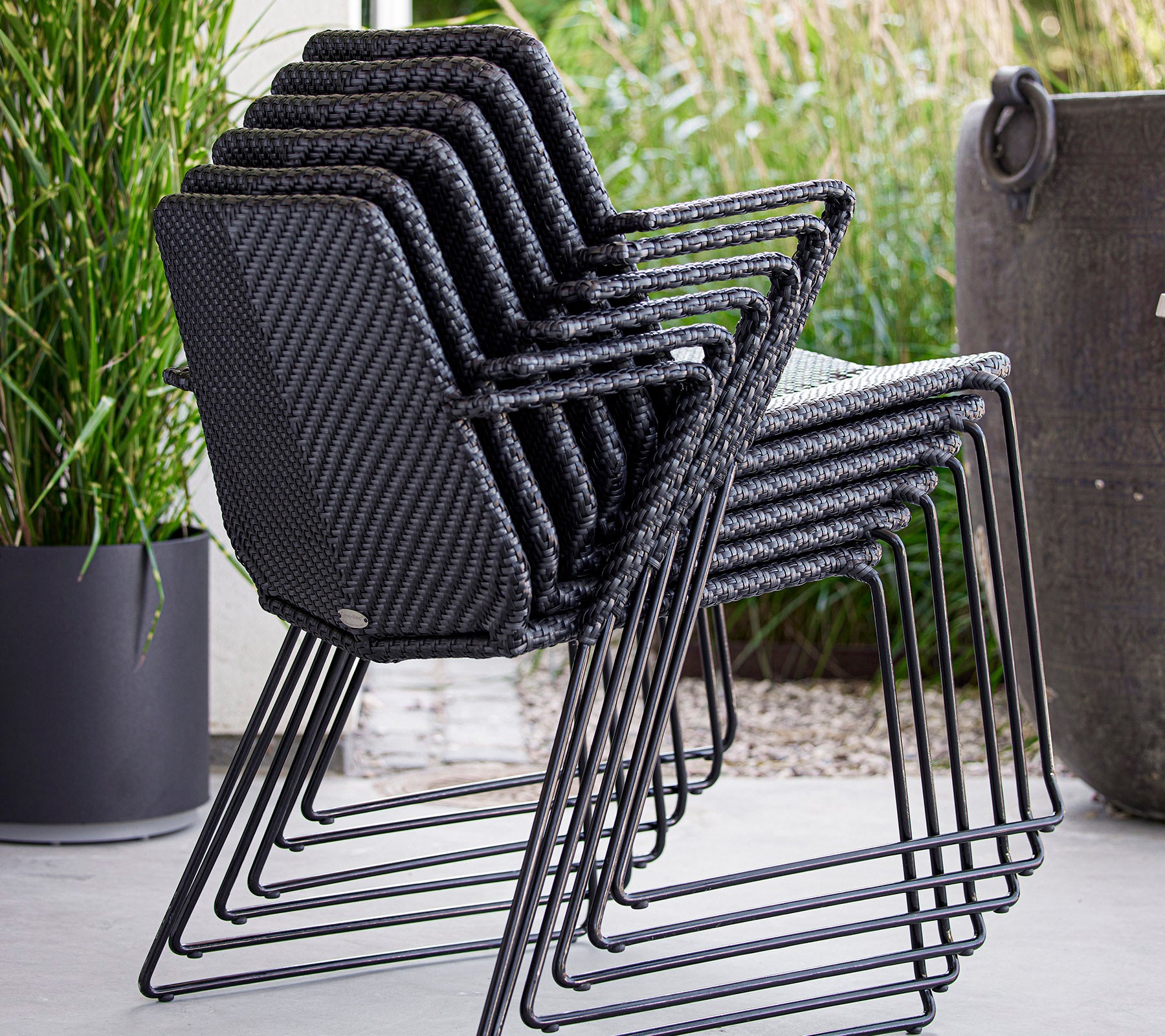 Modern Vision Armchair - Stylish and Comfortable Lounge Chair for Living Room, Bedroom, or Office - Perfect for Relaxing, Reading, or Working