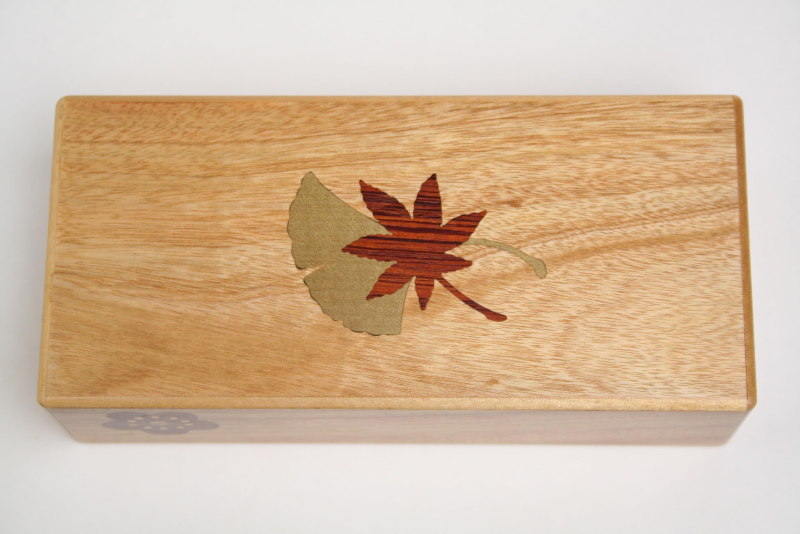 Japanese Puzzle Box 7 Steps Yui - Traditional Wooden Brain Teaser Gift for Adults & Kids - Perfect for Stress Relief, Home Decor, and Unique Gifts