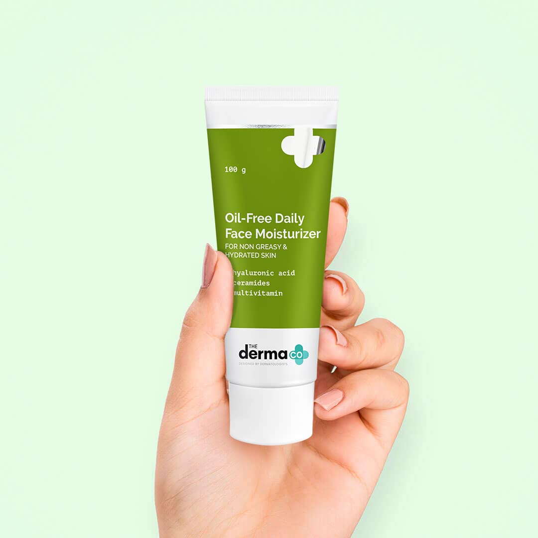 The Derma Co Oil-Free Daily Face Moisturizer with Hyaluronic Acid, Ceramides & Multivitamins - Lightweight Hydration for Dry & Sensitive Skin - Strengthens Skin Barrier - 100g - Perfect for Morning & Night Skincare Routine