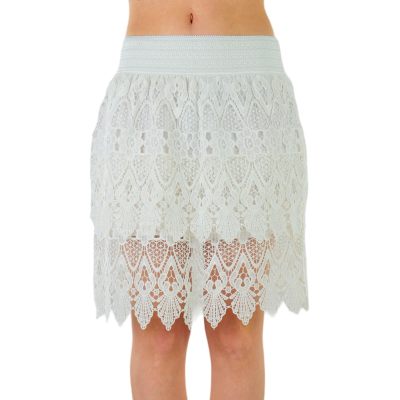 Elegance Meets Comfort: A Tale of the Perfect Skirt