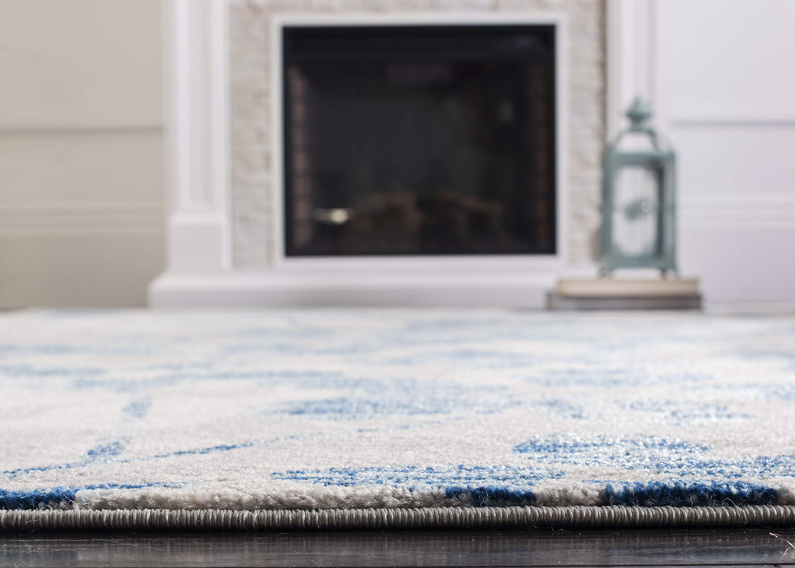 SAFAVIEH Evoke Collection 8' x 10' Floral Area Rug - Soft Non-Shedding, Grey & Light Blue (EVK236J) for Living Room, Bedroom, Dining & Home Office Decor