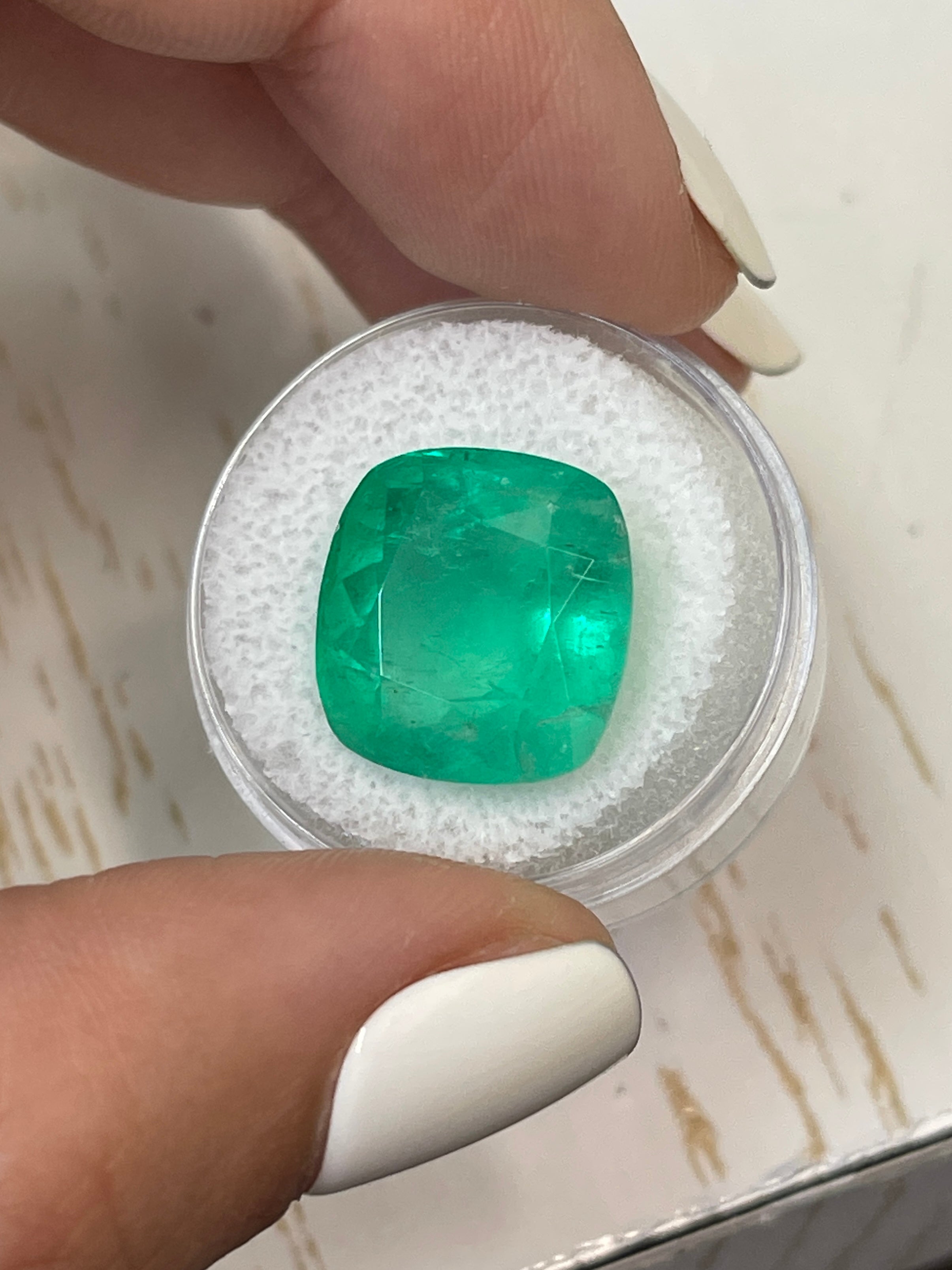 14.55 Carat Natural Colombian Emerald - Cushion Cut Loose Gemstone for Jewelry Making (15x15mm, Medium Green) | Perfect for Engagement Rings, Necklaces & Custom Designs