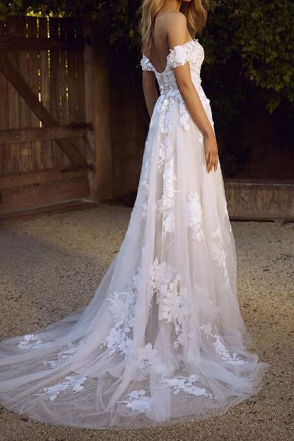 Elegant 2024 Lace Appliqued Wedding Dress for Bride | TIRAS Women's Bridal Gown CM002 | Perfect for Church Ceremony, Beach Wedding & Reception