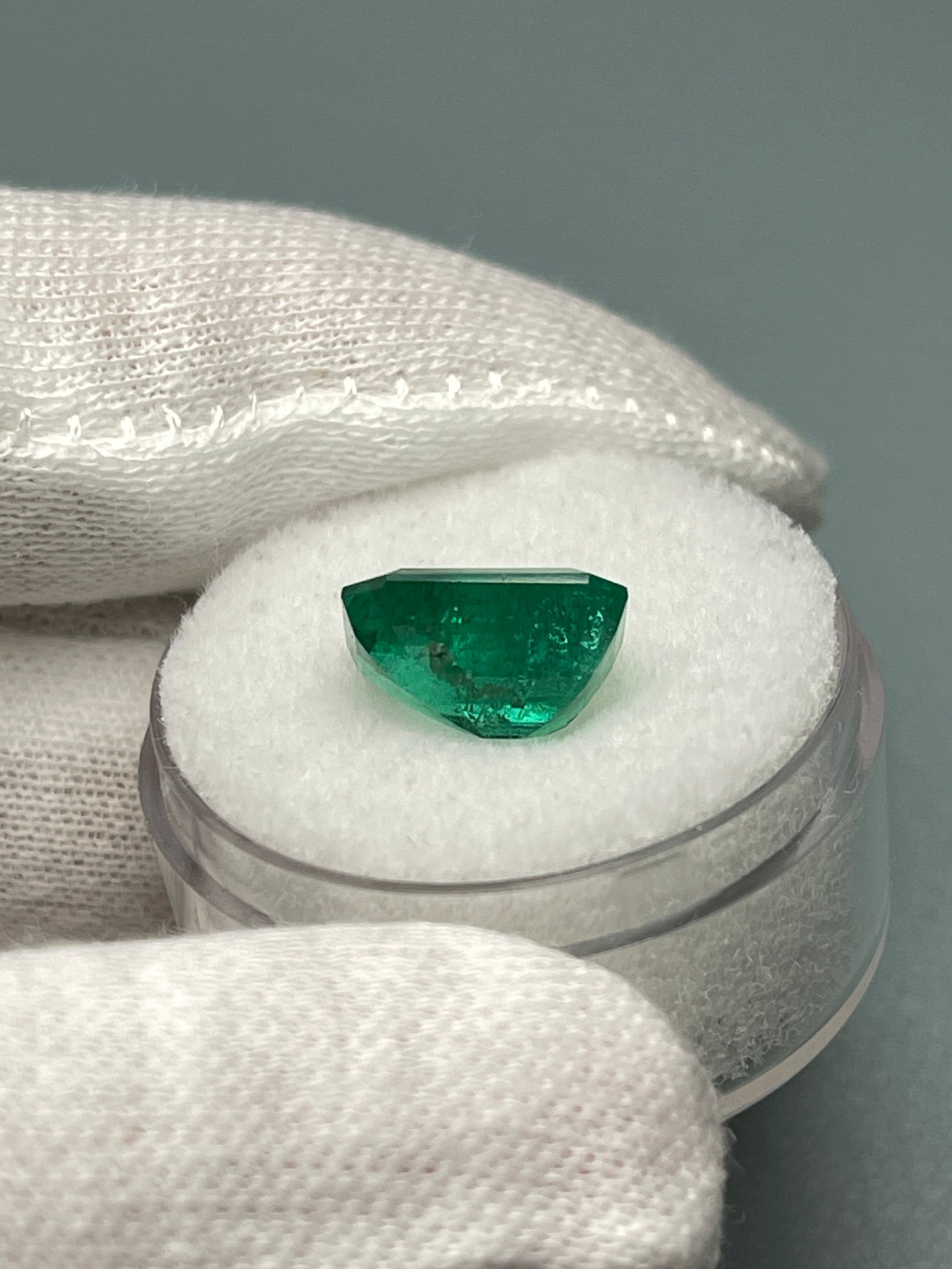 4.36 Carat 11x9mm Deep Green Natural Loose Zambian Emerald Gemstone - Perfect for Jewelry Making, Engagement Rings & Luxury Gifts