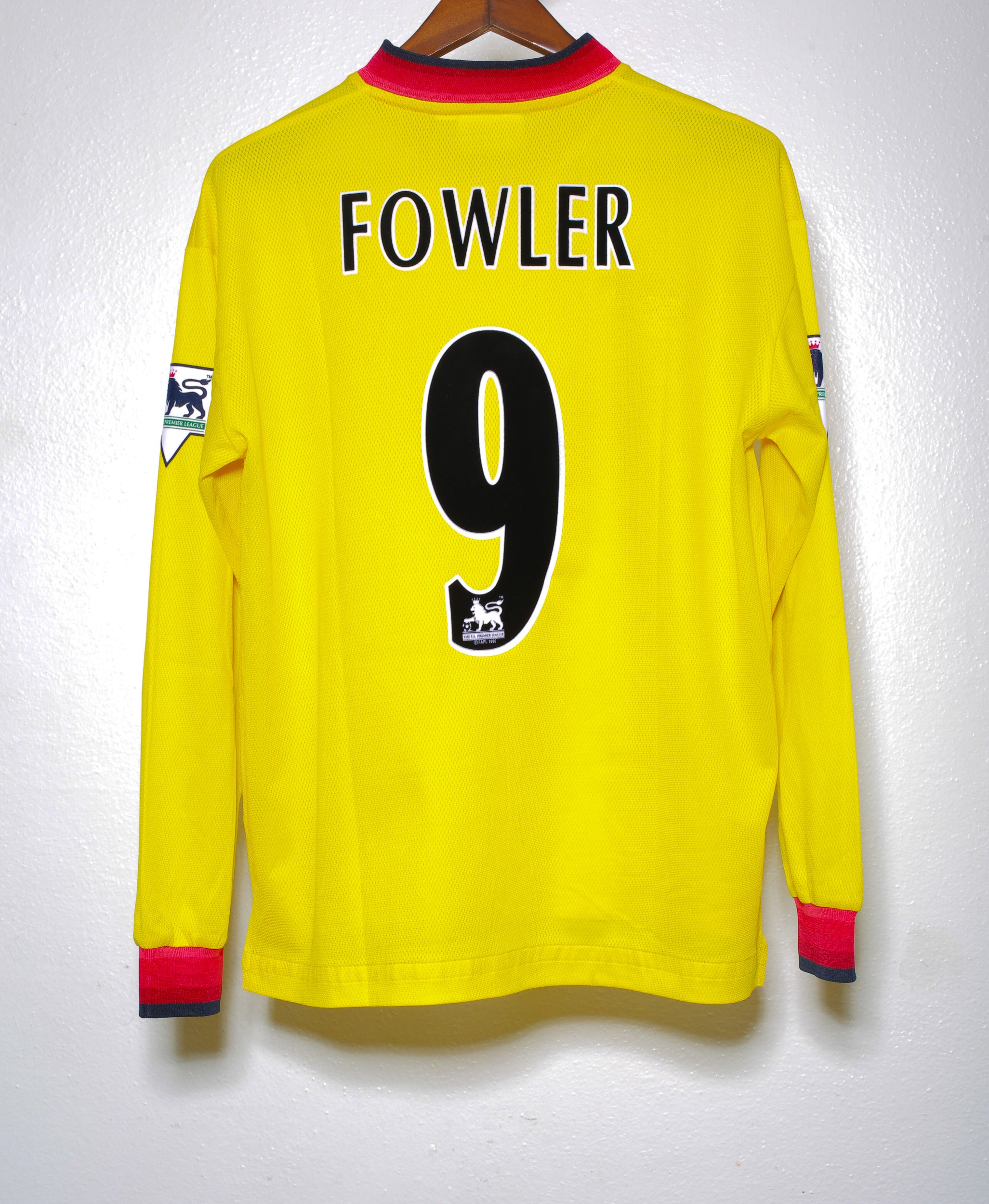1997 Liverpool Away Long Sleeve Jersey #9 Robbie Fowler (Size M) - Vintage Football Shirt for Fans & Collectors - Perfect for Matchdays, Gifts & Retro Sports Fashion