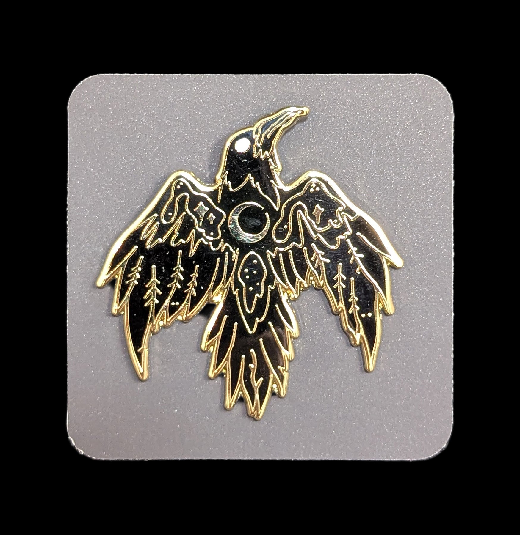 Raven Enamel Pin - Gothic Aesthetic Lapel Pin for Jackets, Bags & Hats - Perfect for Goth Fashion, Cosplay & Collectors