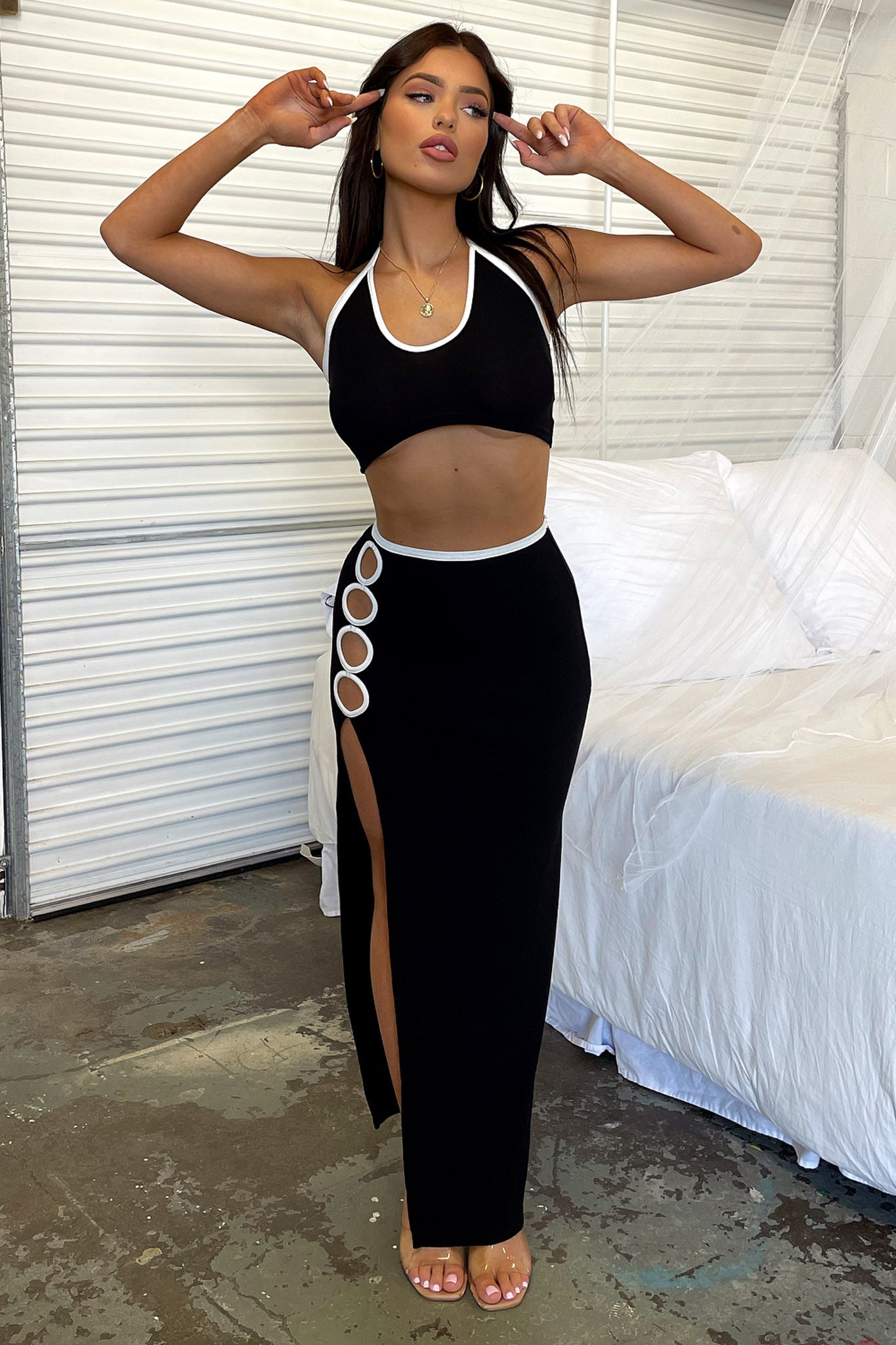 Kalvin Crop Top - Stylish Black Women's Fashion T-Shirt for Casual Wear, Street Style & Summer Outfits