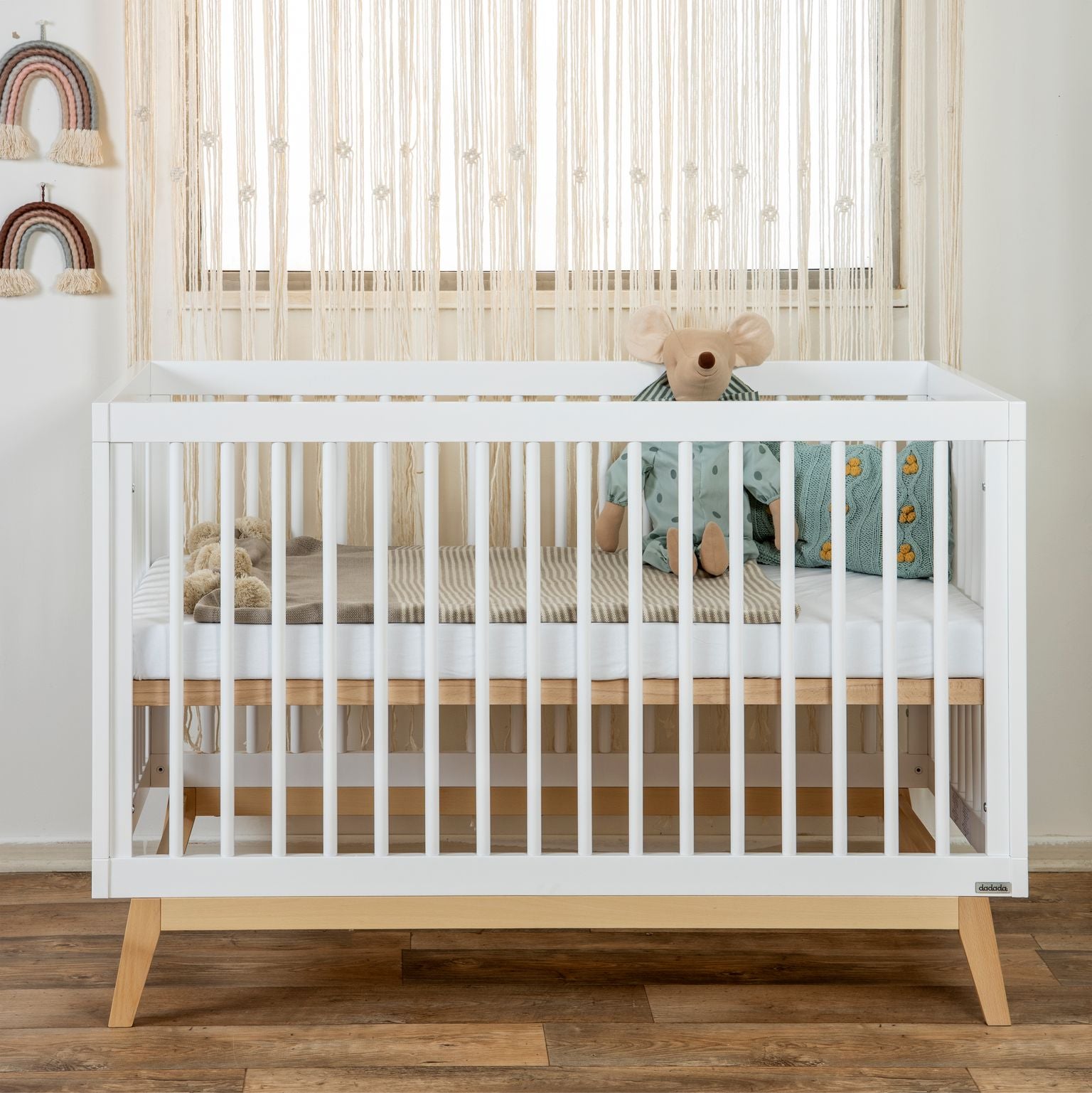 Soho 3-in-1 Convertible Baby Crib - Toddler Bed & Daybed - Modern Nursery Furniture for Small Spaces | Perfect for Newborns, Infants & Growing Kids