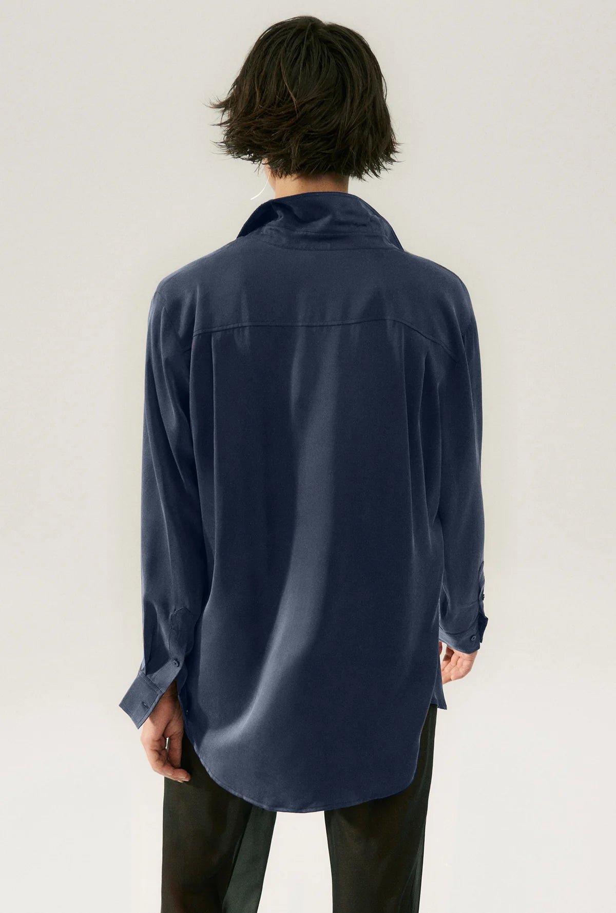 Stylish Boyfriend Shirt in Midnight Blue - Perfect for Casual Outfits & Layering