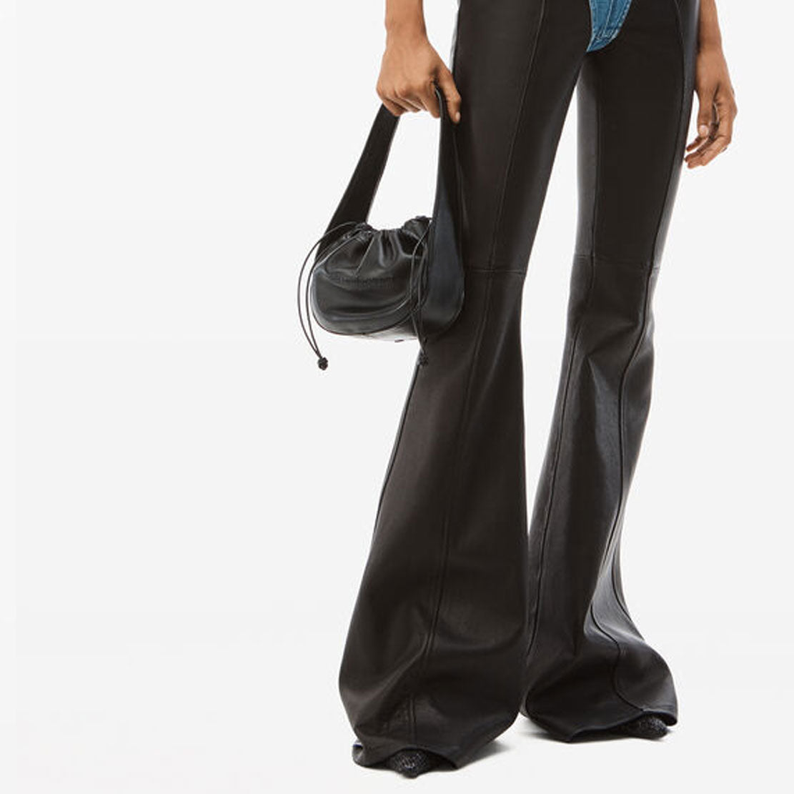 Premium Cinch Small Hobo Leather Crossbody Bag in Black - Stylish & Durable for Everyday Use, Work, and Travel