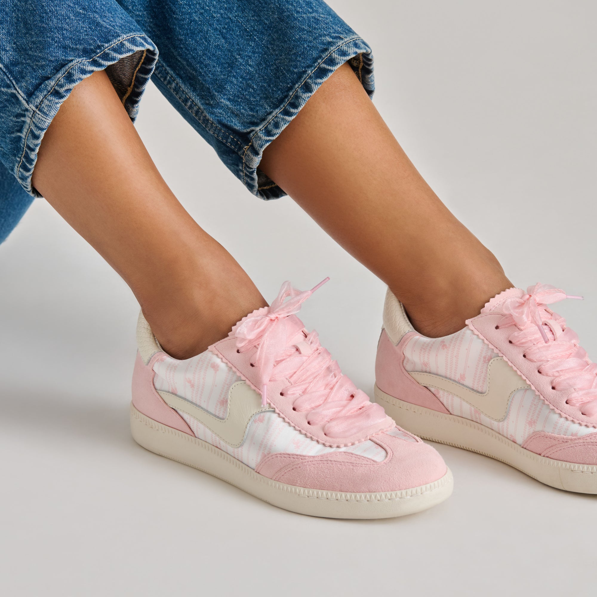 Byrdie Golf Sneakers for Women - Pink Floral Nylon Athletic Shoes | Comfortable & Stylish Golf Walking Shoes for Outdoor Sports & Casual Wear