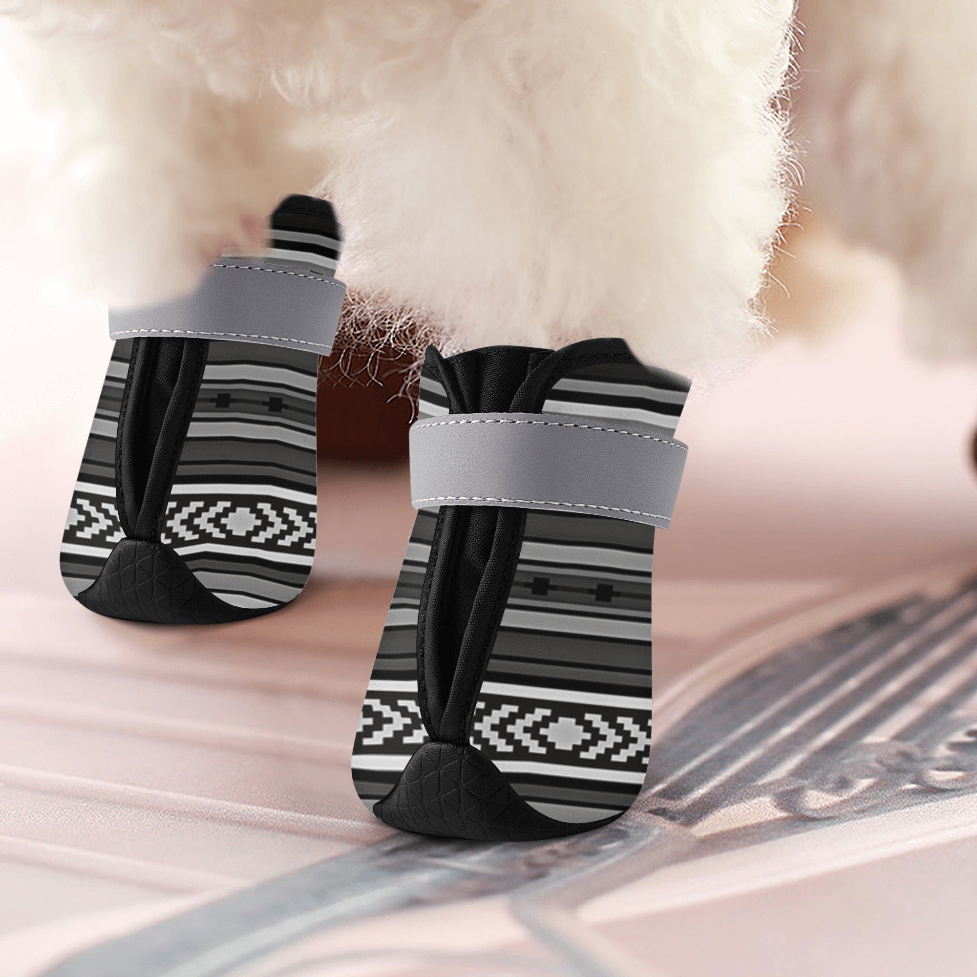 Non-Slip Dog Socks Booties for Paw Protection - Anti-Skid Pet Shoes with Sahara Print in Multiple Sizes (Gray) - Perfect for Indoor, Outdoor & Winter Walks