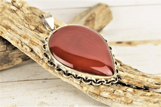 Natural Carnelian Gemstone Pendant Necklace for Women - Healing Crystal Jewelry for Energy & Protection - Perfect for Meditation, Yoga & Spiritual Gifts