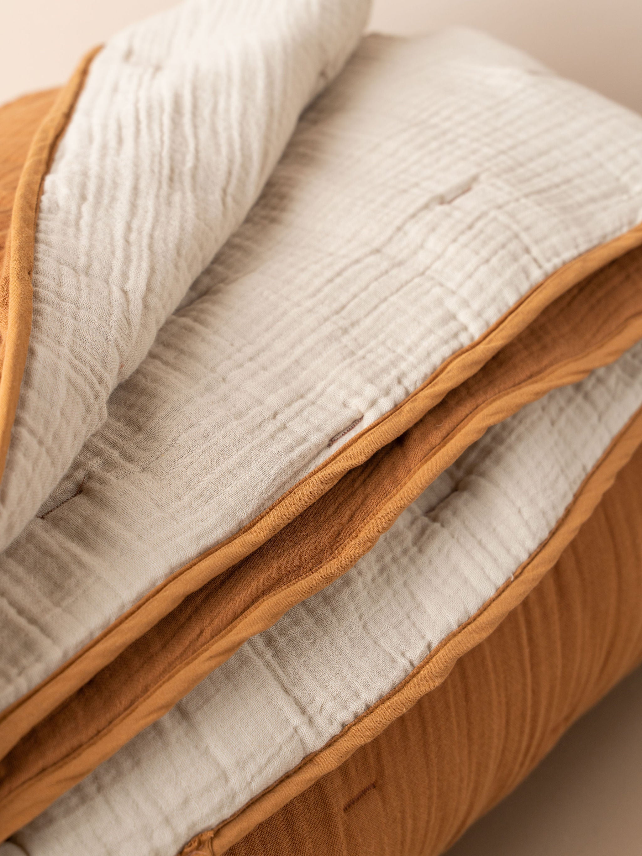 Enes Quilted Bed Cover - Soft & Stylish Terracotta Bedspread for Queen Size Beds | Perfect for Cozy Bedroom Decor & Guest Room Makeover