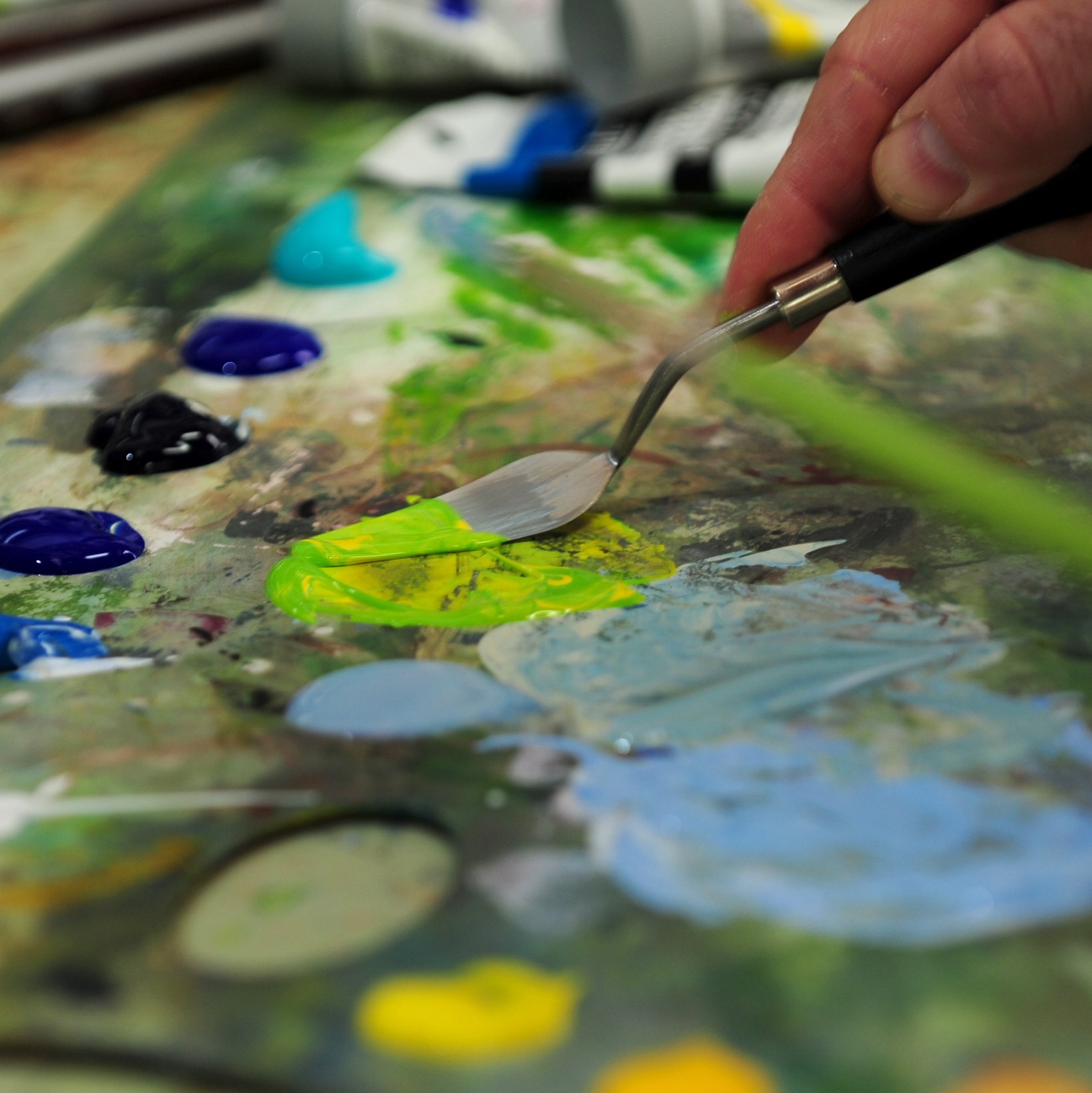 Liquitex Freestyle Small No. 5 Painting Palette Knife - Perfect for Acrylic Painting, Mixing Colors & Creating Texture in Art Projects