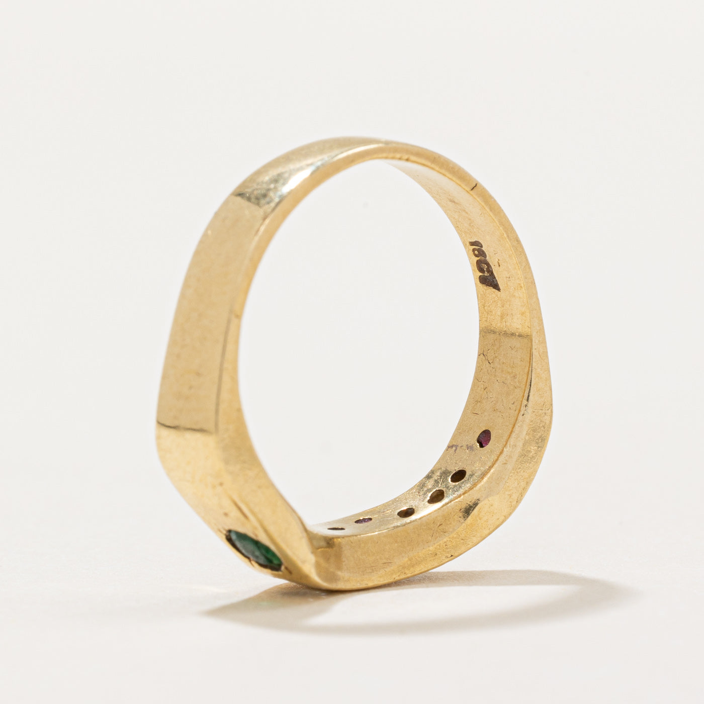0.16ctw Diamond & Emerald Wave Ring for Women | Size 6 | 0.07ct Emerald & 0.09ct Diamond | Elegant Stackable Ring for Wedding, Anniversary & Everyday Wear