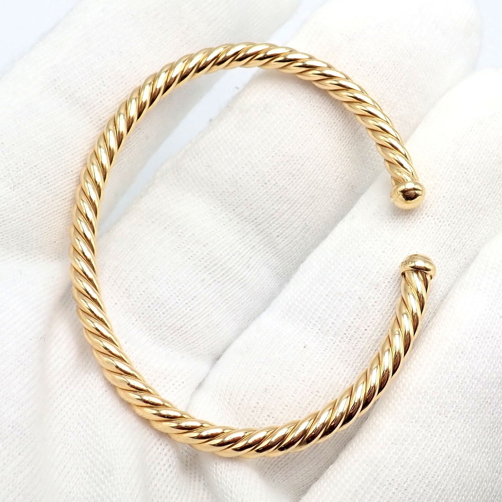 Authentic David Yurman DY 18k Yellow Gold 4mm Cable Medium Bangle Bracelet for Women - Luxury Jewelry Gift for Anniversary, Birthday & Special Occasions