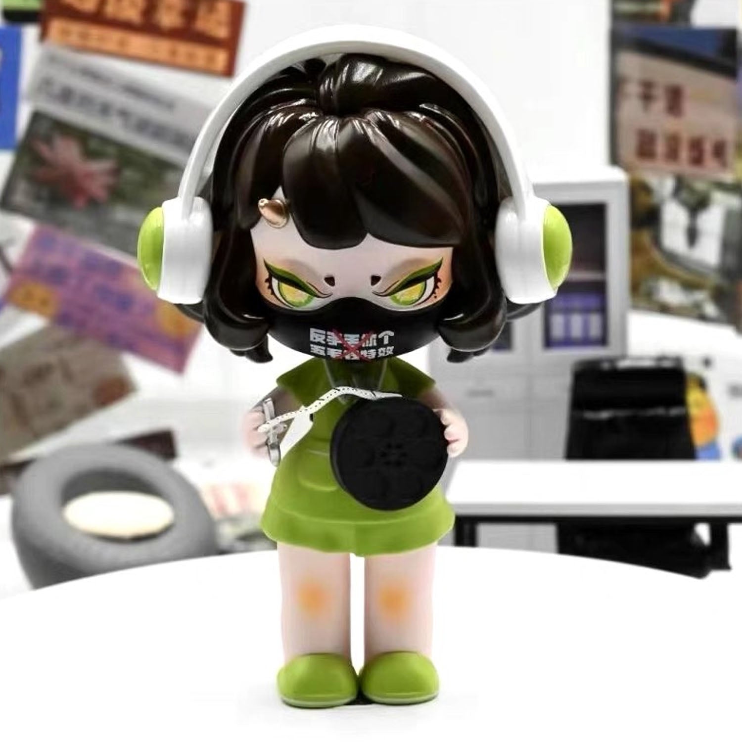 NUO Dominating The Workplace Series Blind Box - Collectible Office-Themed Mystery Figures for Desk Decor & Gift Giving