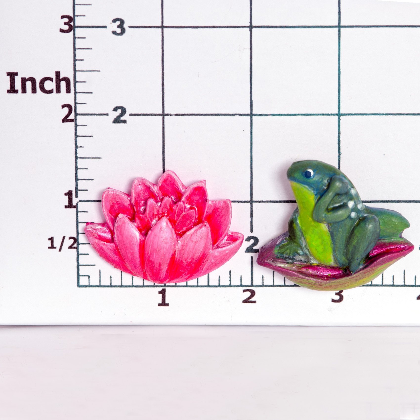 Frog and Lily Pad Silicone Mold for Fondant, Candy, Chocolate, Polymer Clay & Resin - Food Safe & Flexible Baking & Craft Mold - Perfect for Cupcake Toppers, Cake Decorations & DIY Jewelry Making