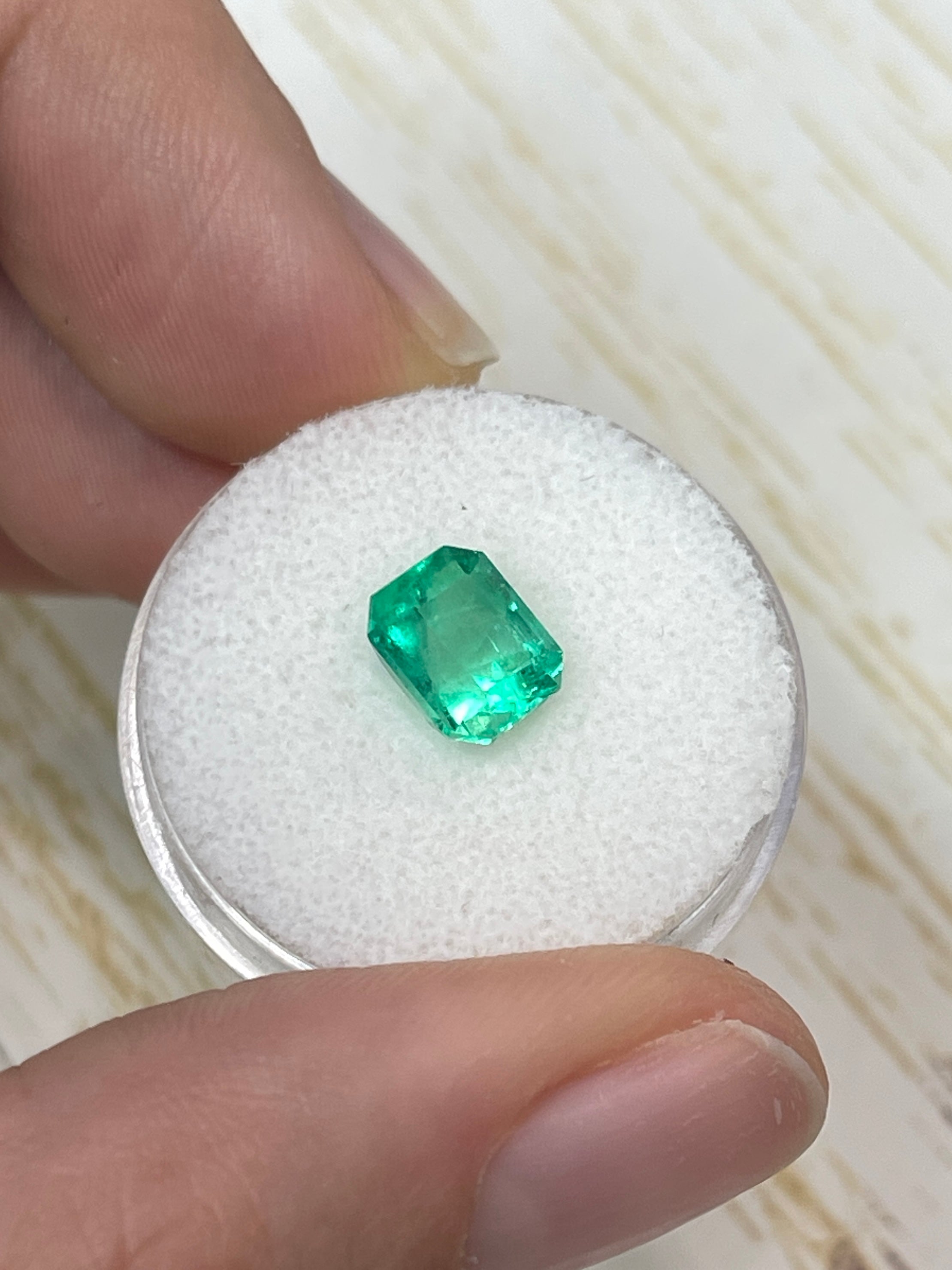 1.92 Carat 8x7mm Muzo Green Natural Loose Colombian Emerald - Emerald Cut Gemstone for Jewelry Making, Engagement Rings & Luxury Gifts